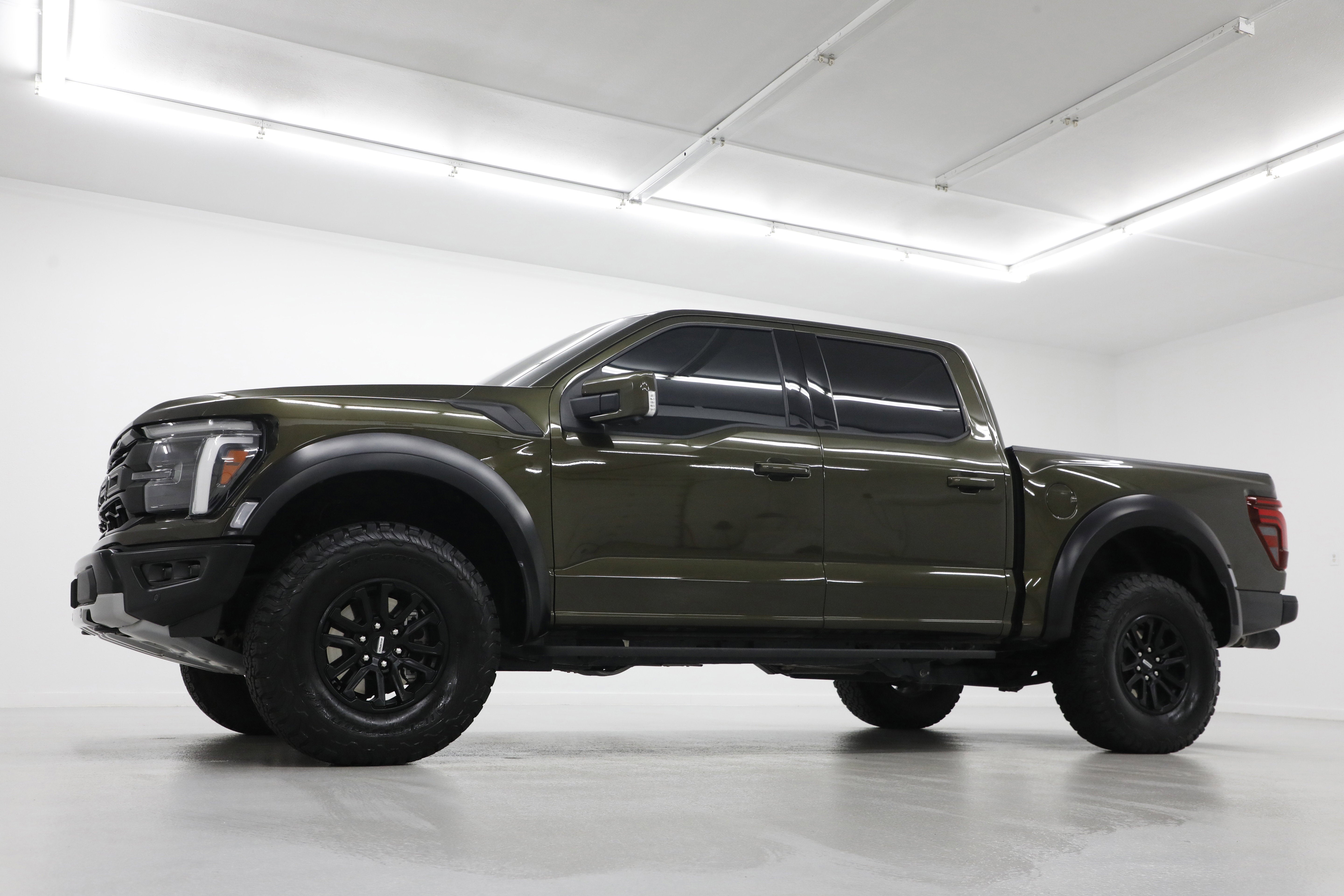 Used 2025 Ford F-150 Raptor with VIN 1FTFW1RG7SFB32476 for sale in Kansas City