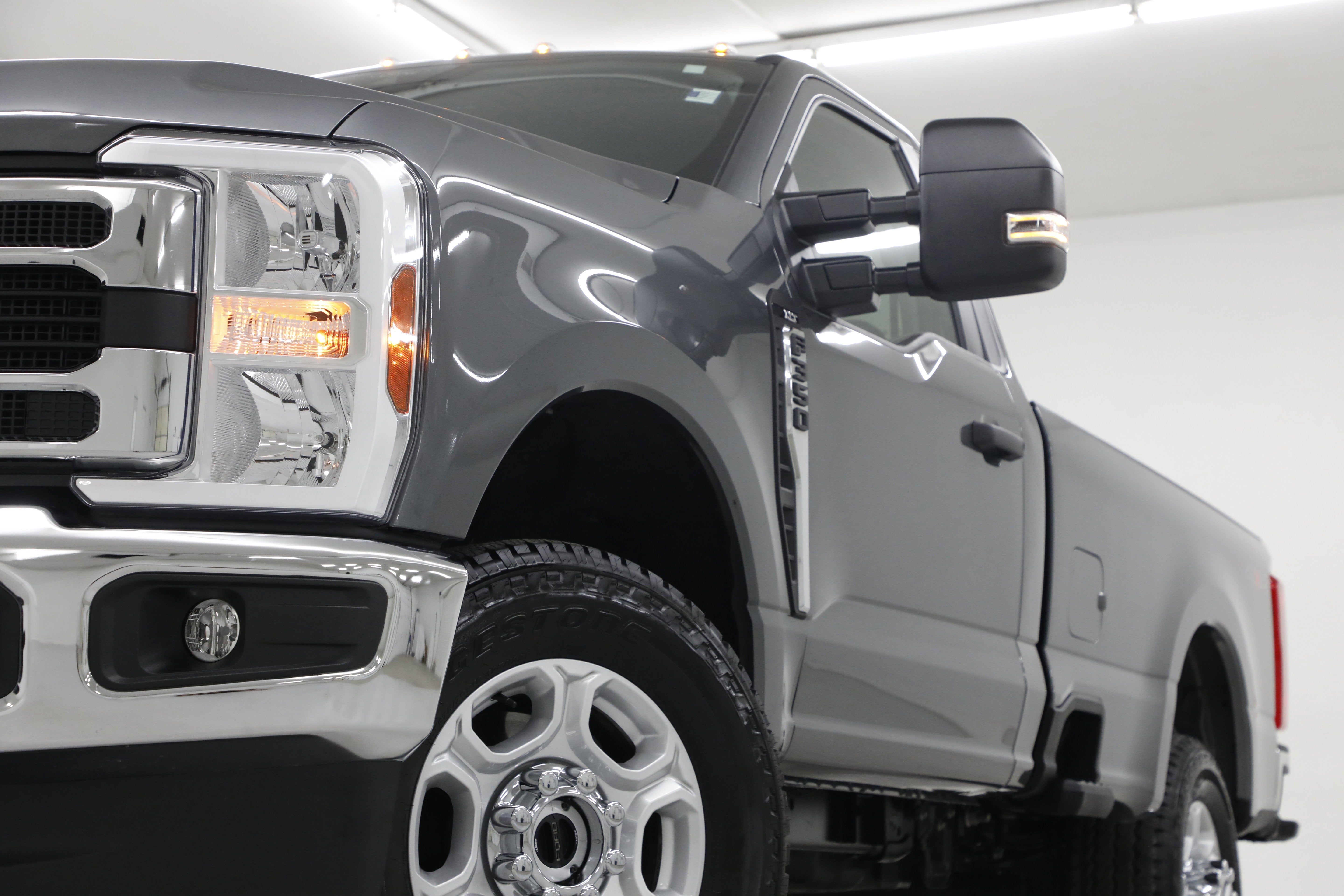 2025 Ford Super Duty F-350 SRW XL