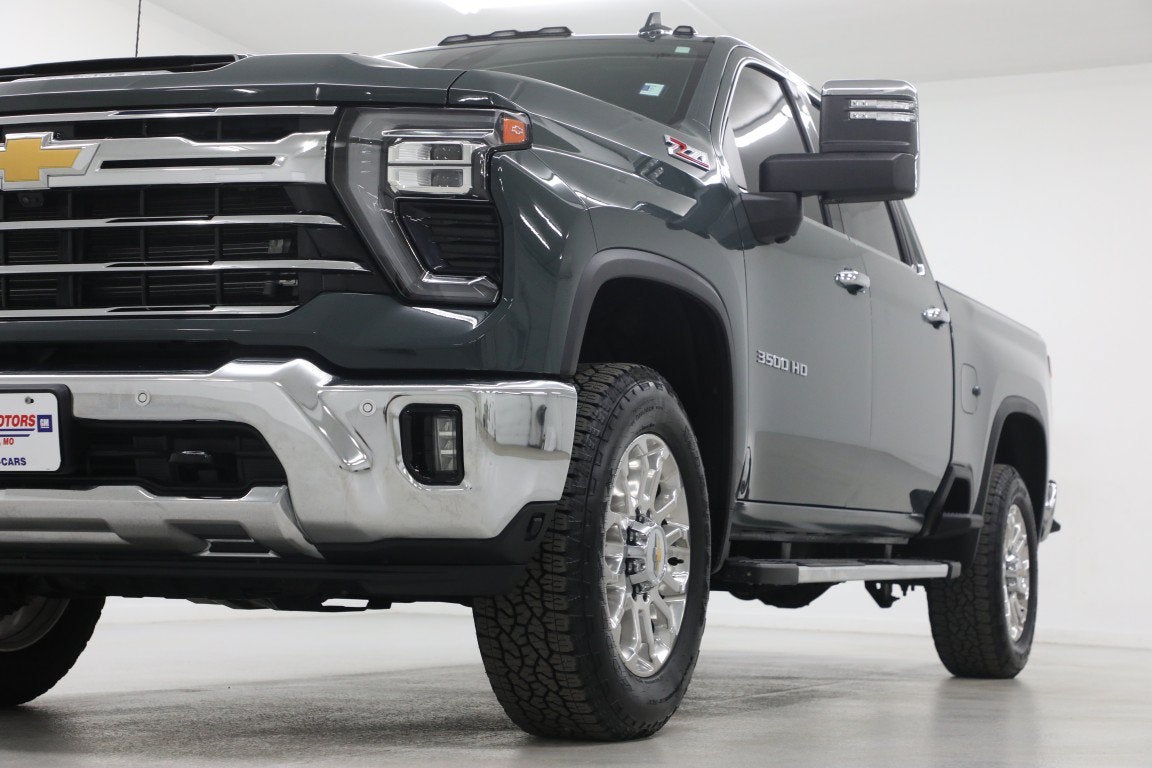 2025 Chevrolet Silverado 3500 HD LTZ