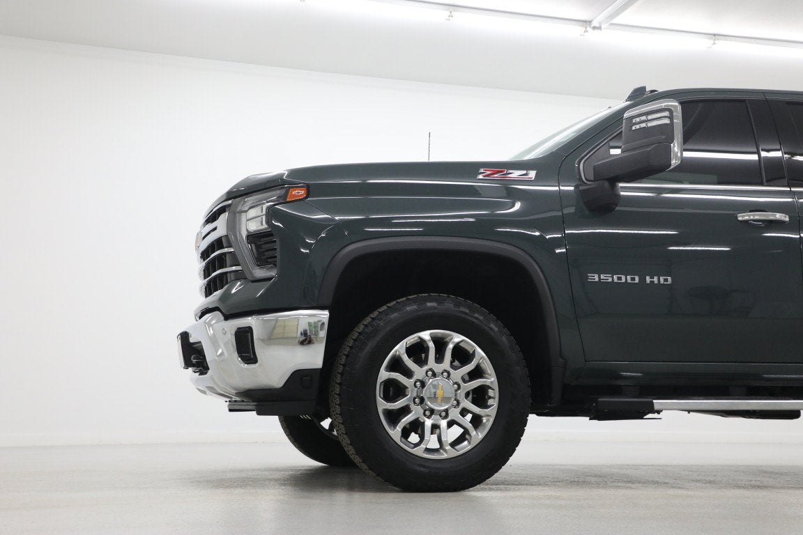 2025 Chevrolet Silverado 3500 HD LTZ