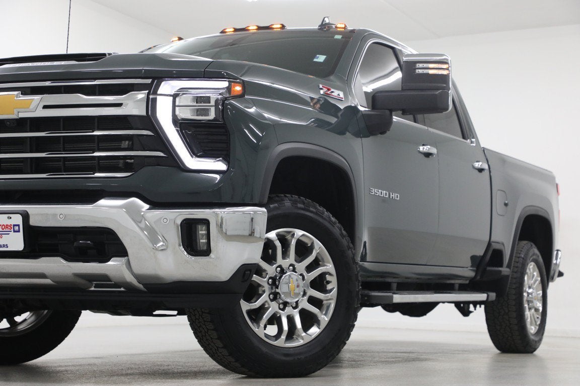 2025 Chevrolet Silverado 3500 HD LTZ