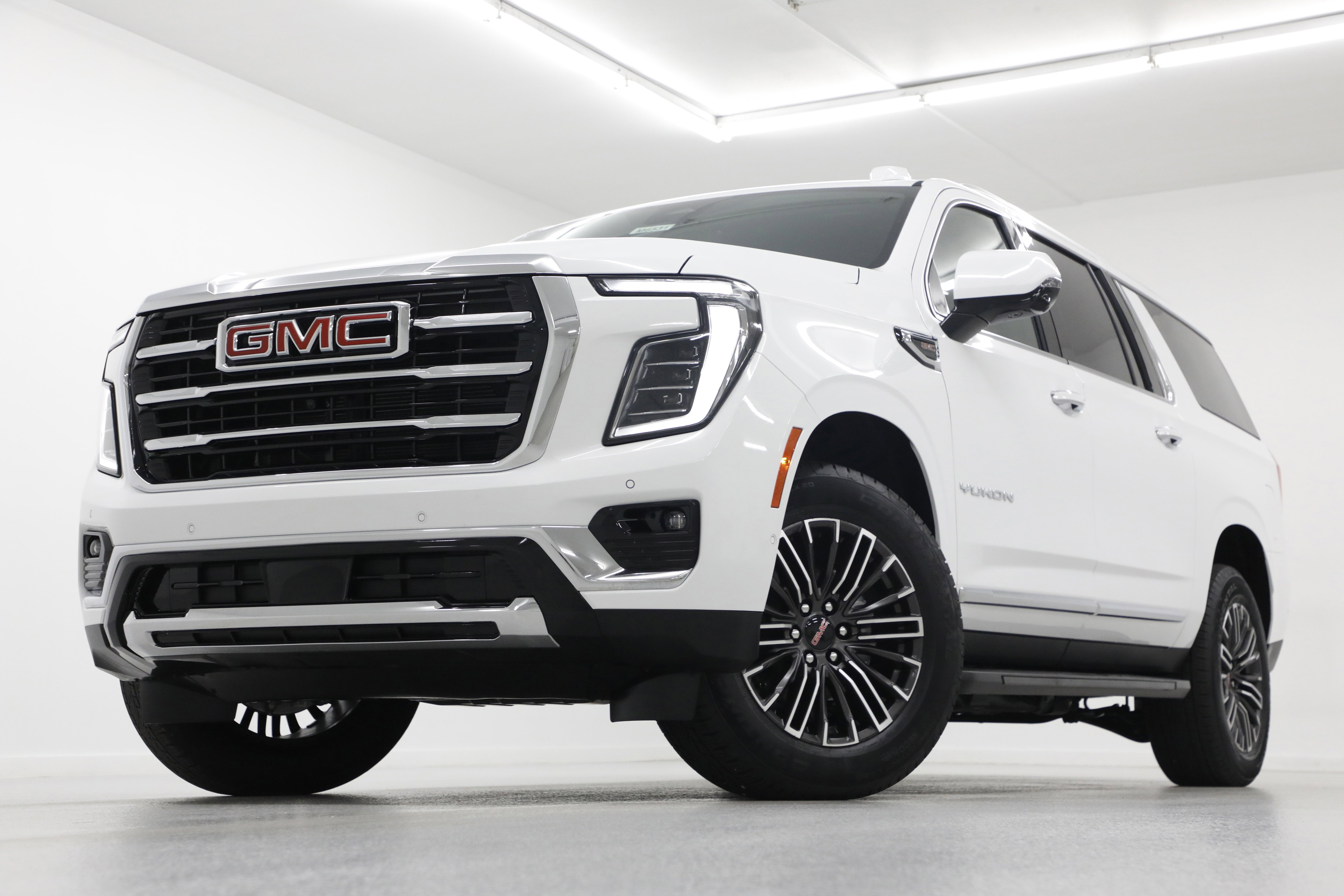 2026 GMC Yukon 4WD Elevation's photo