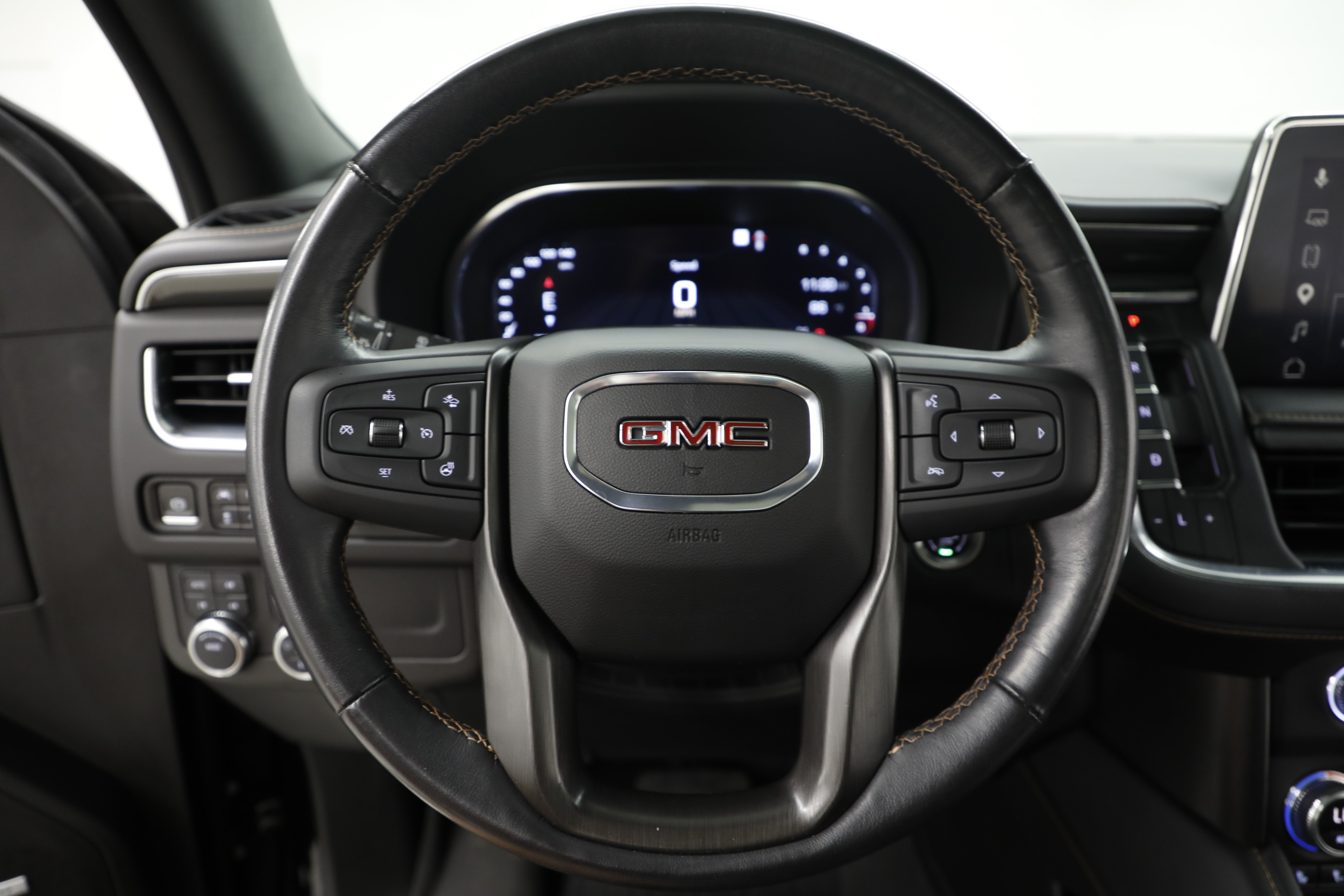 2023 GMC Yukon XL AT4