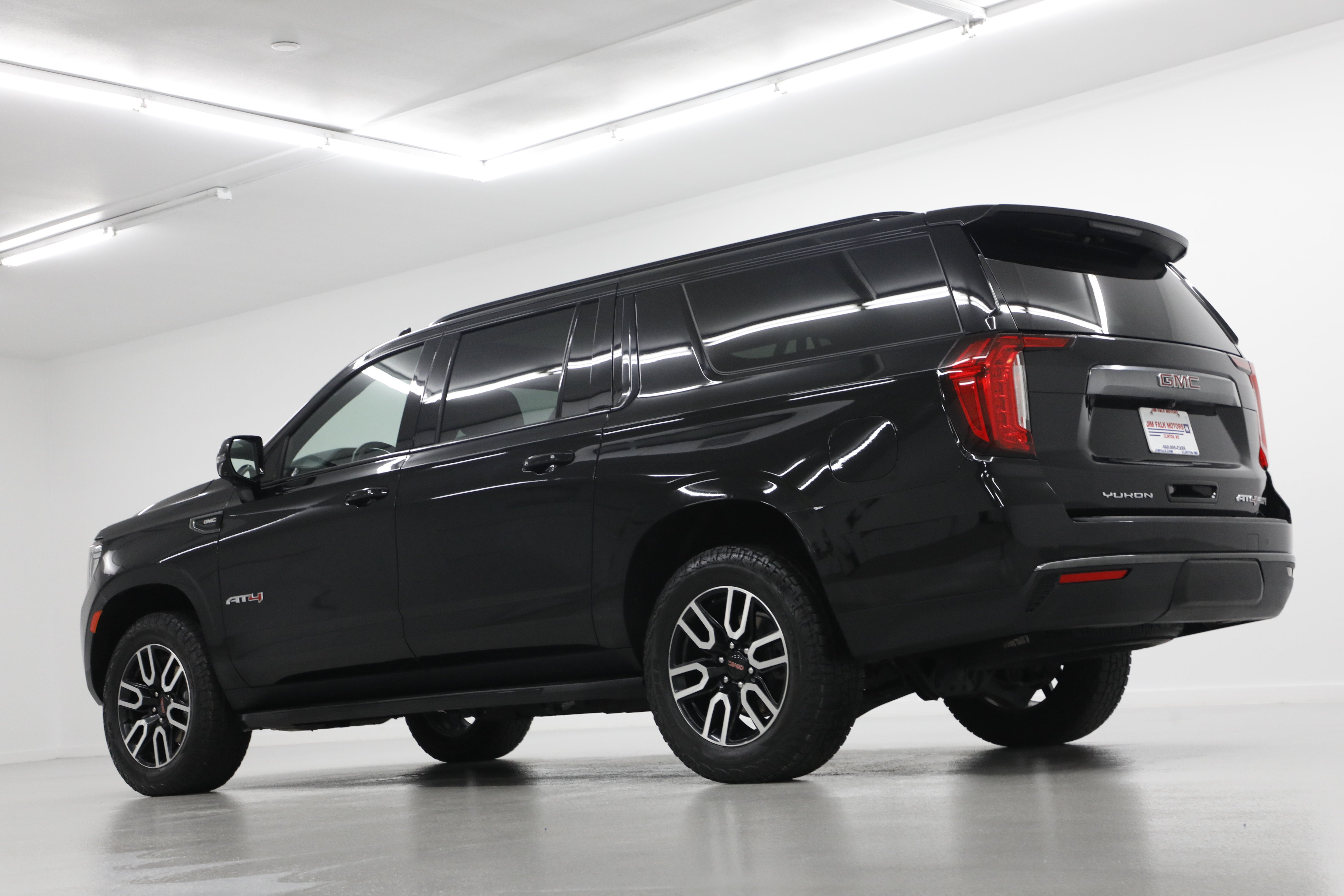 2023 GMC Yukon XL AT4