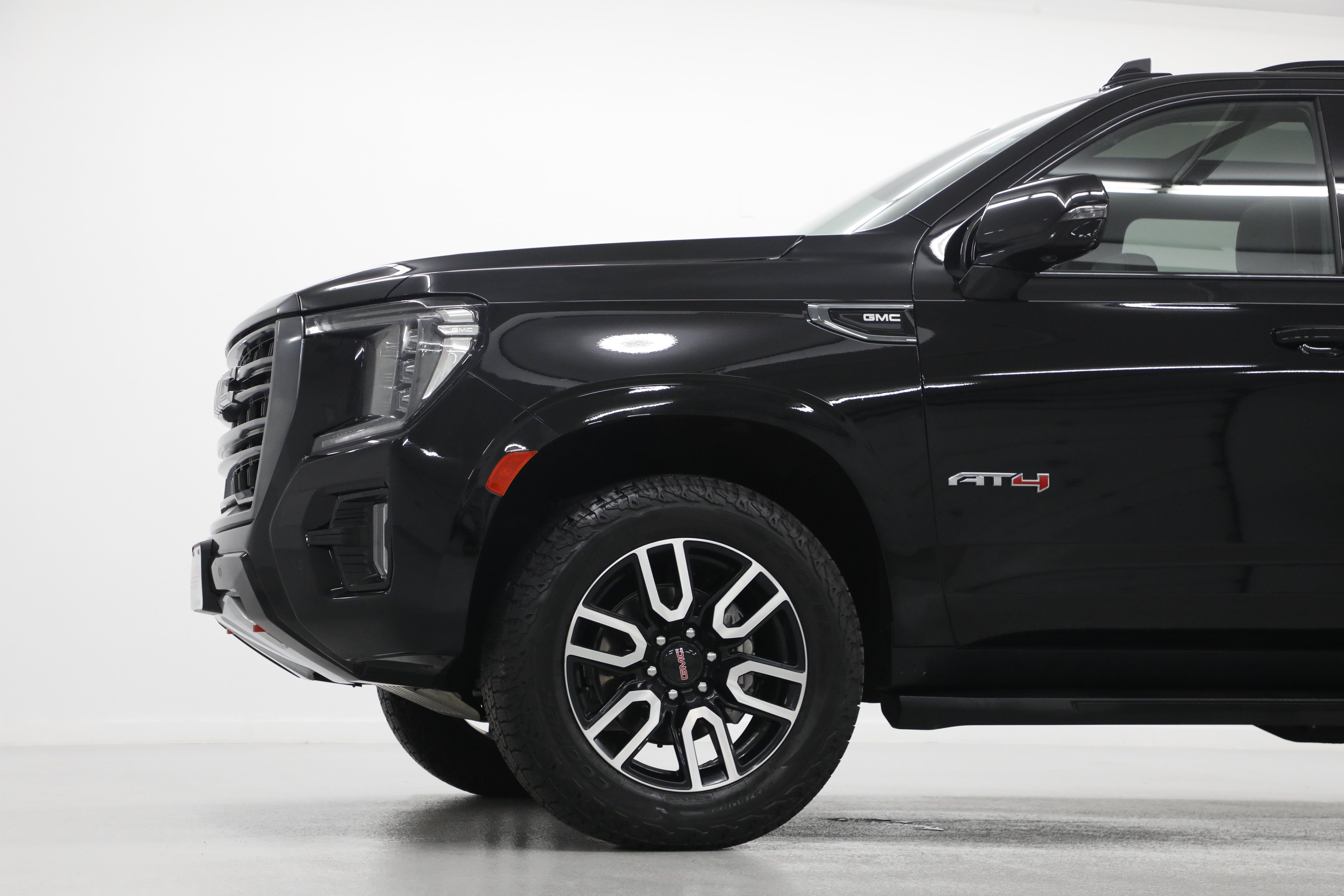 2023 GMC Yukon XL AT4