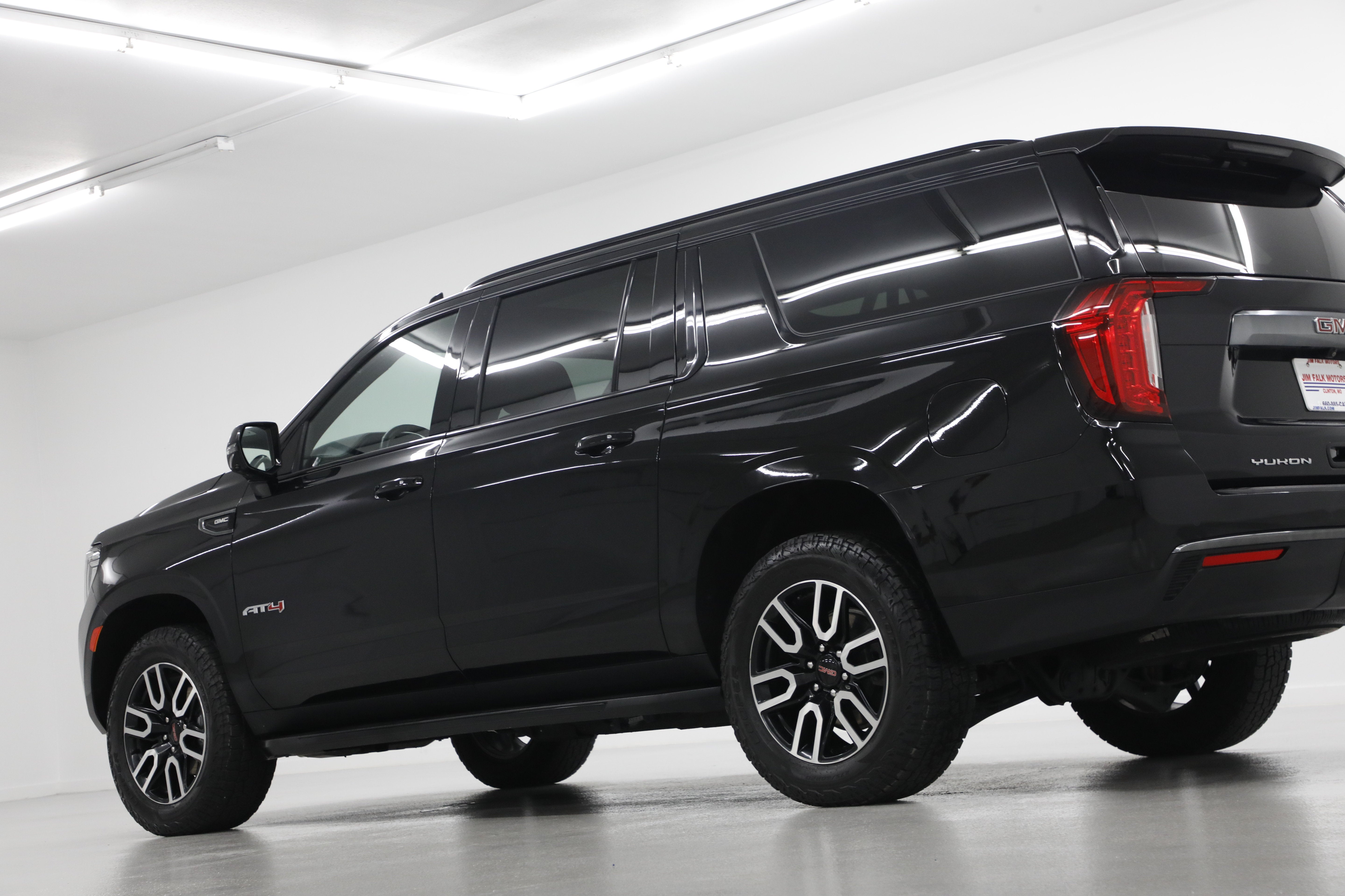 2023 GMC Yukon XL AT4