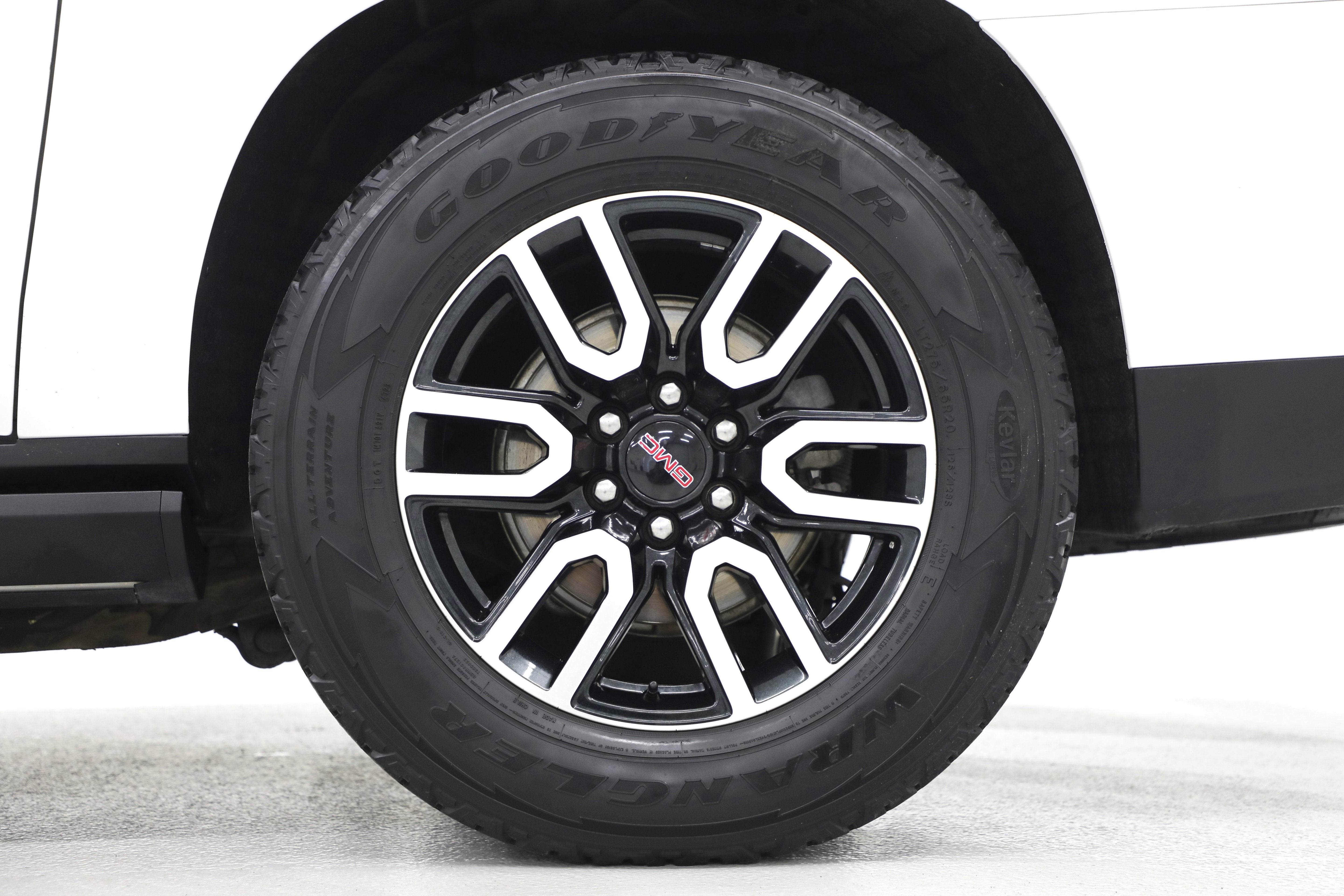 2023 GMC Yukon XL AT4