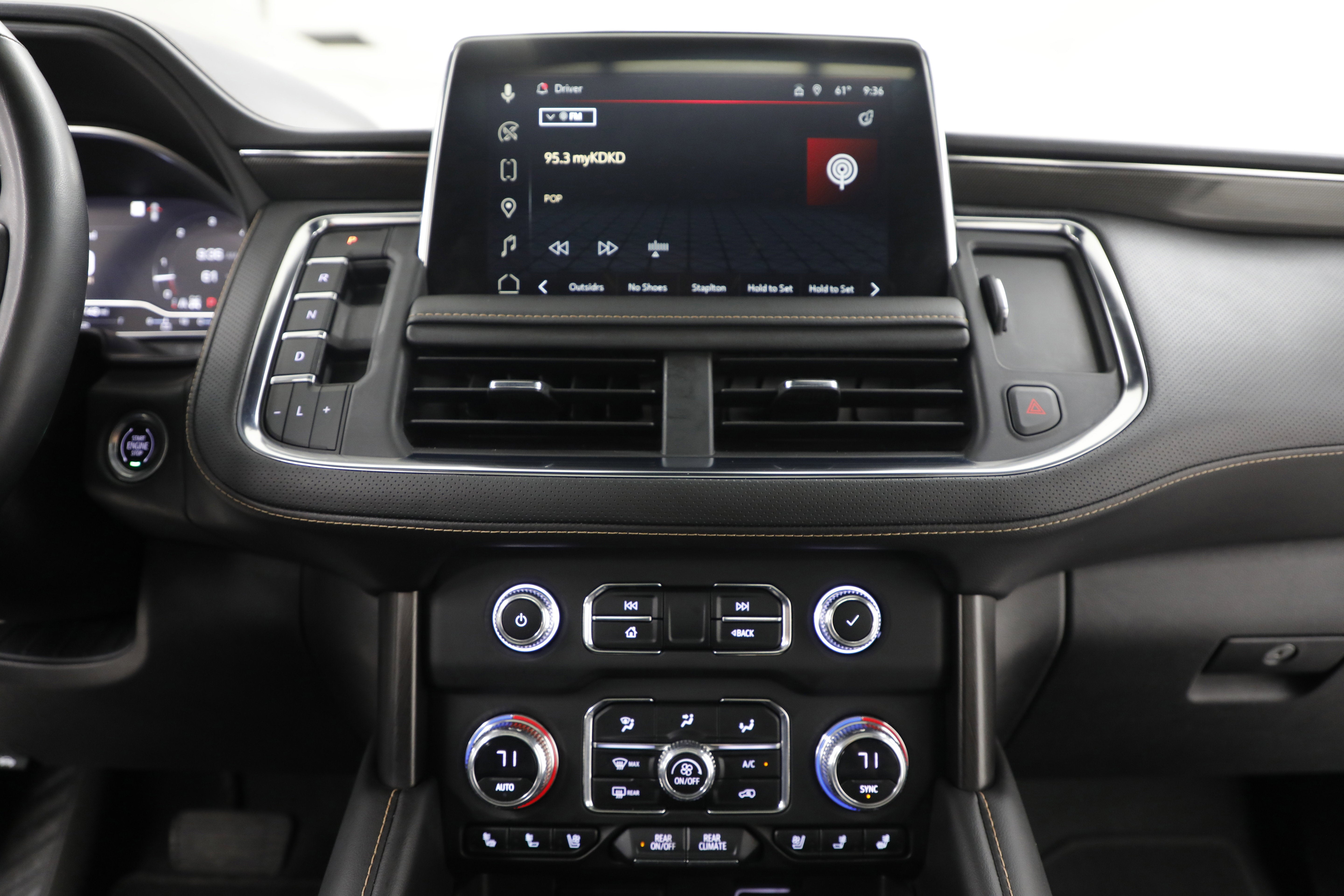 2023 GMC Yukon XL AT4