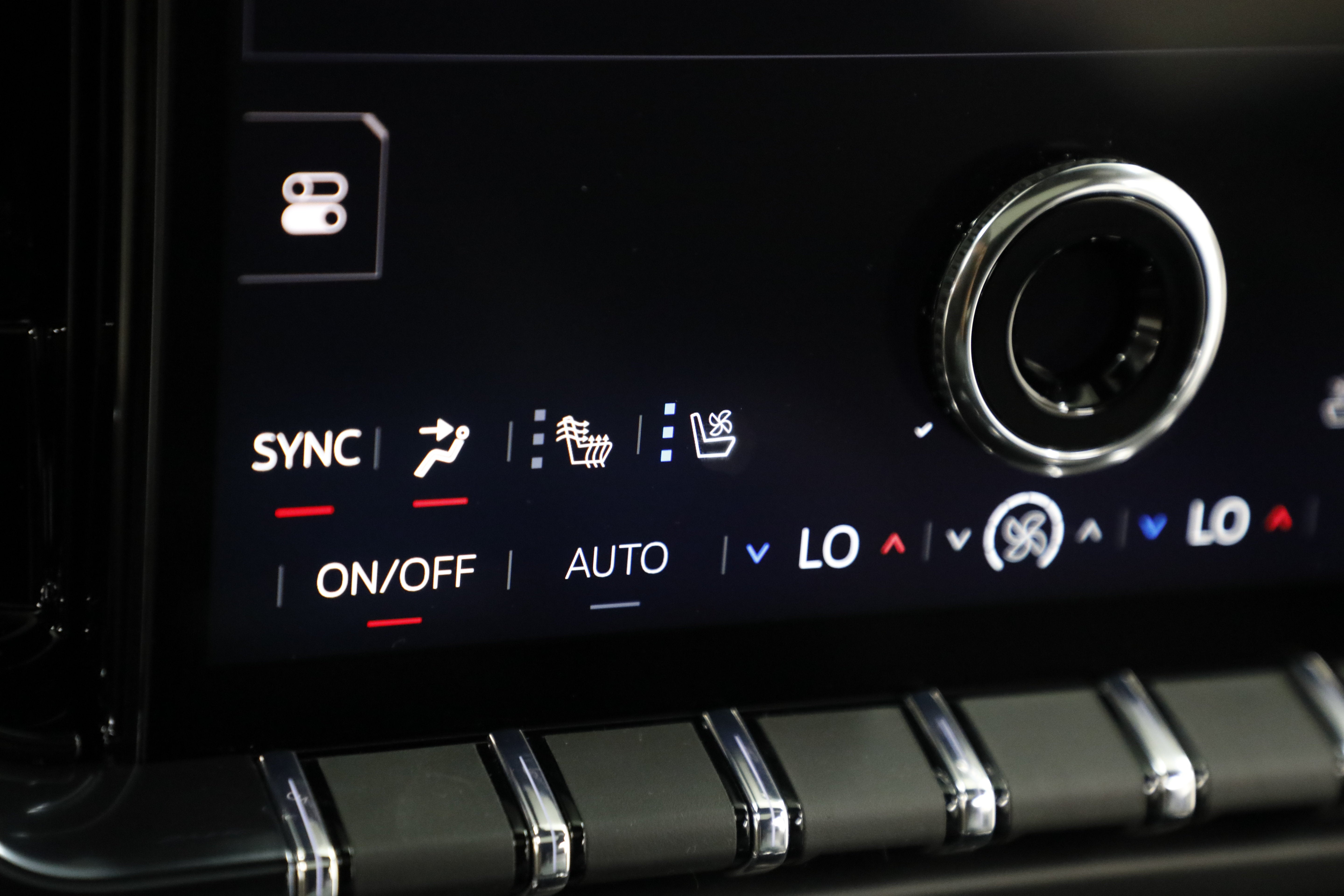 2026 GMC Yukon XL AT4 - Photo 48