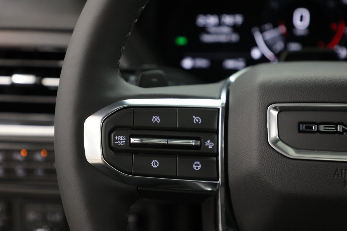 2026 GMC Yukon XL Denali - Photo 31