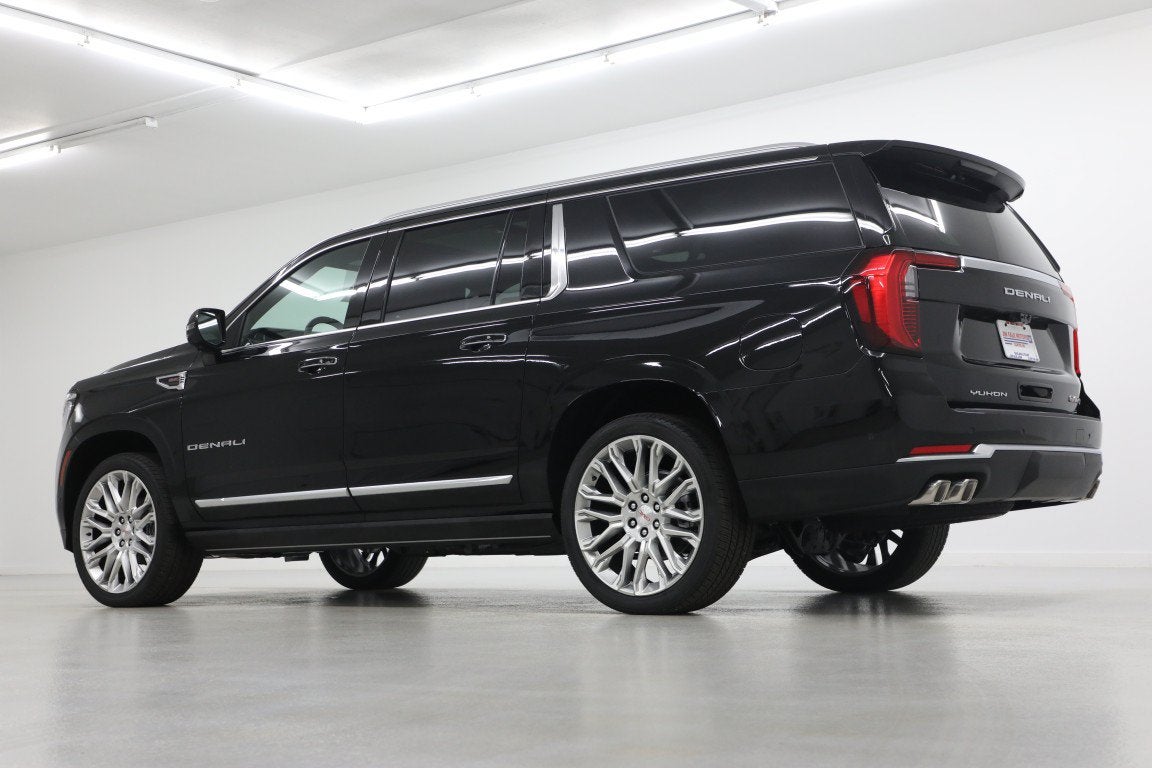 2026 GMC Yukon XL Denali - Photo 4