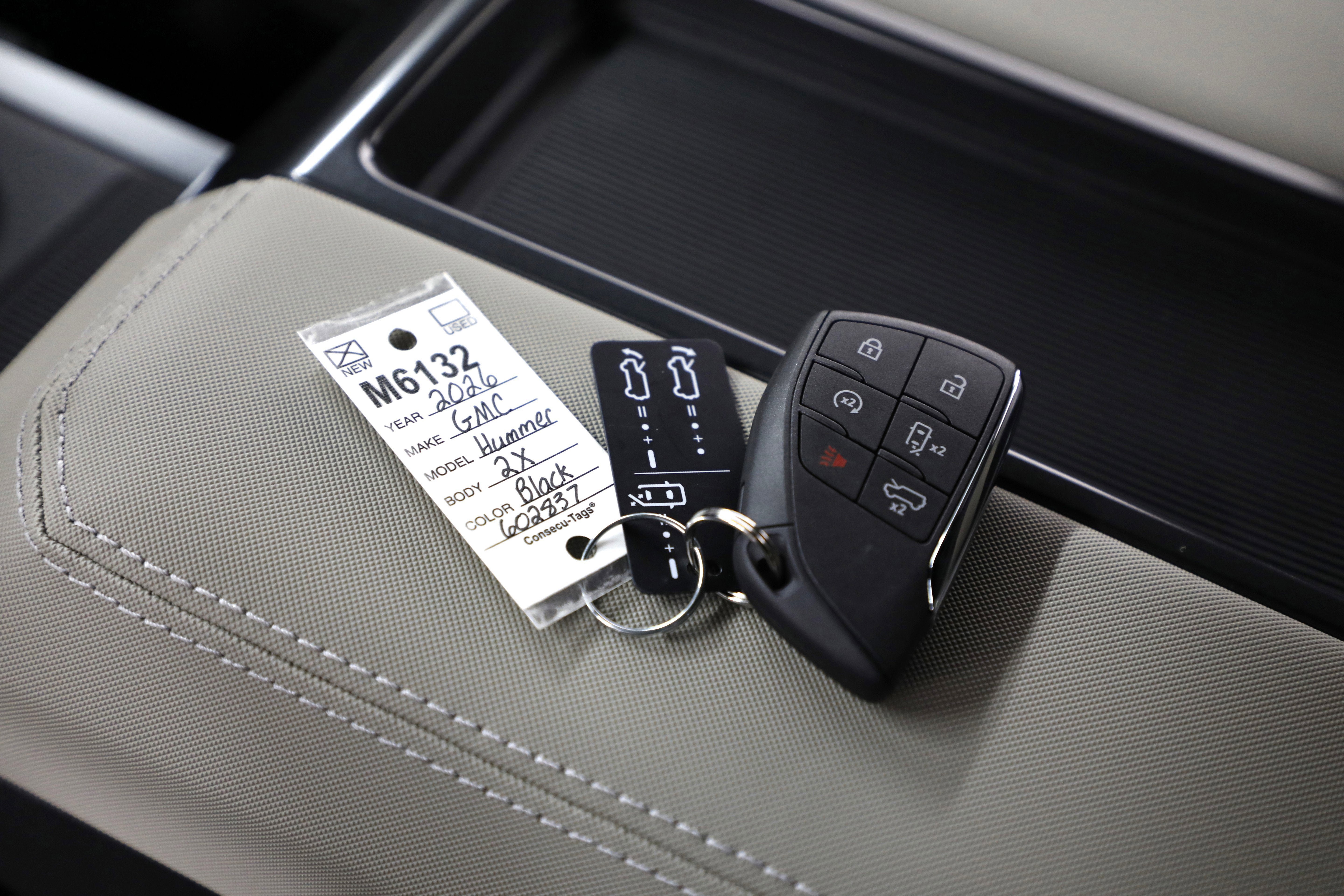 2026 GMC HUMMER EV SUV 2X