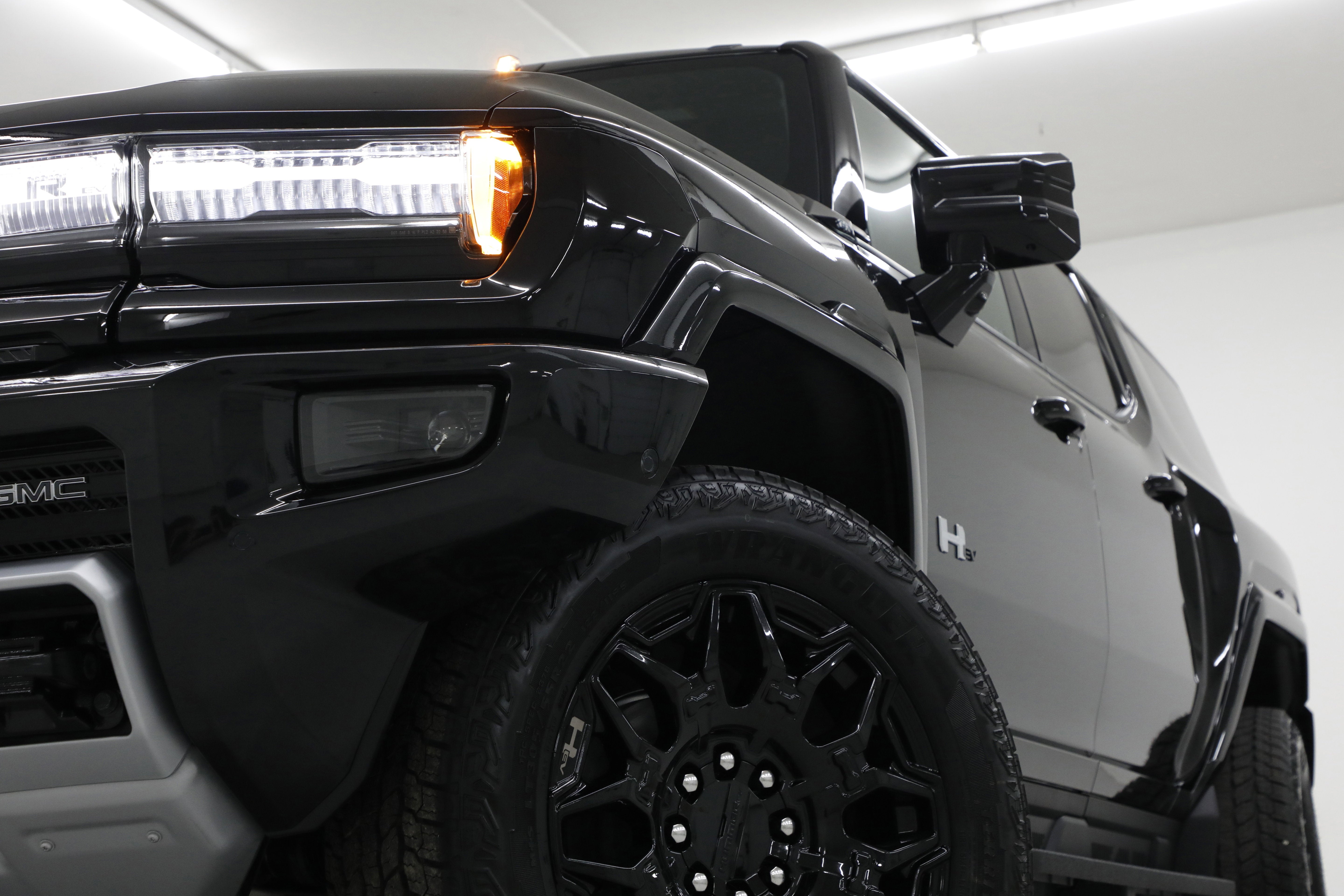 2026 GMC HUMMER EV SUV 2X