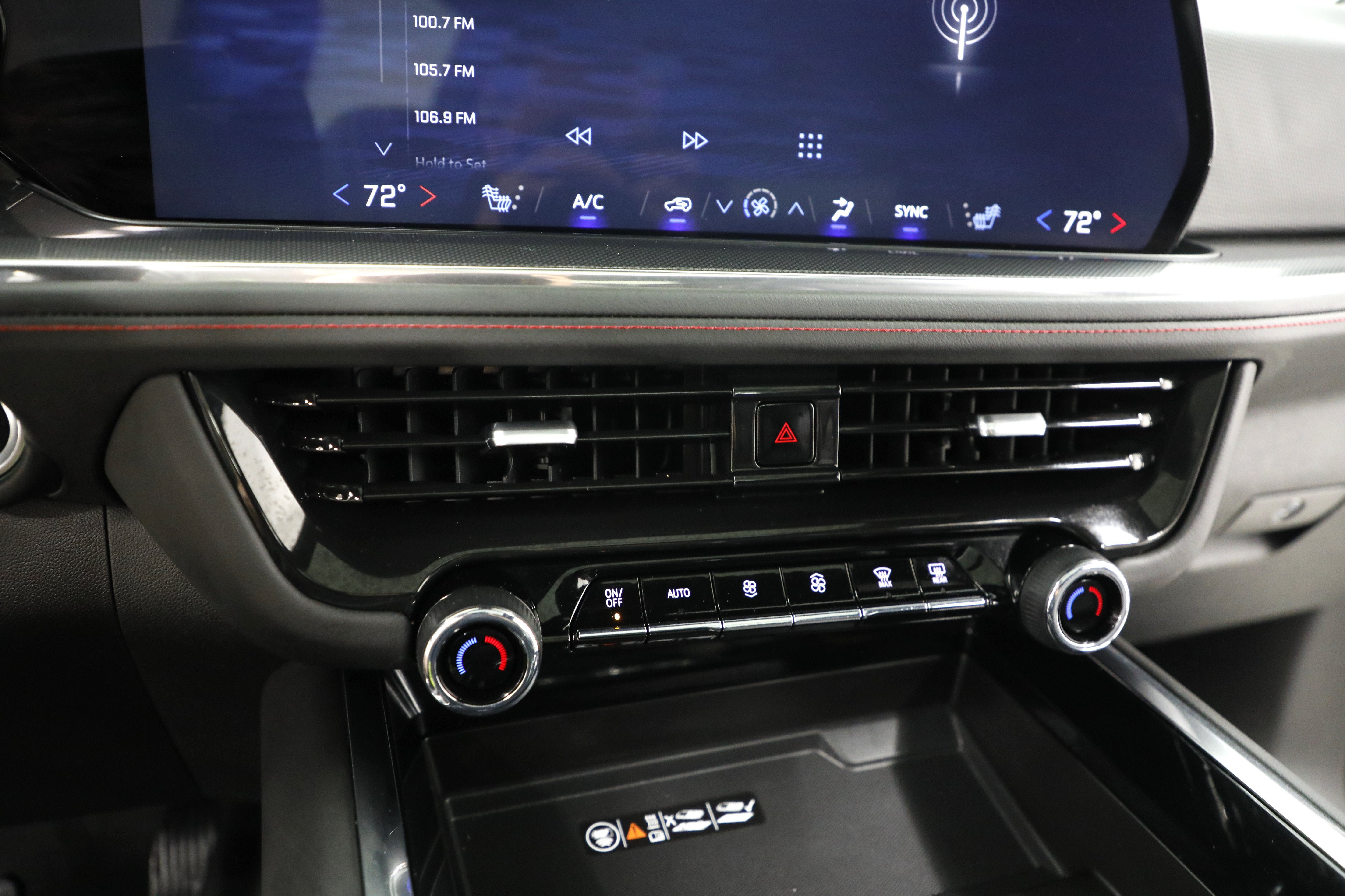 2025 Chevrolet Suburban RST