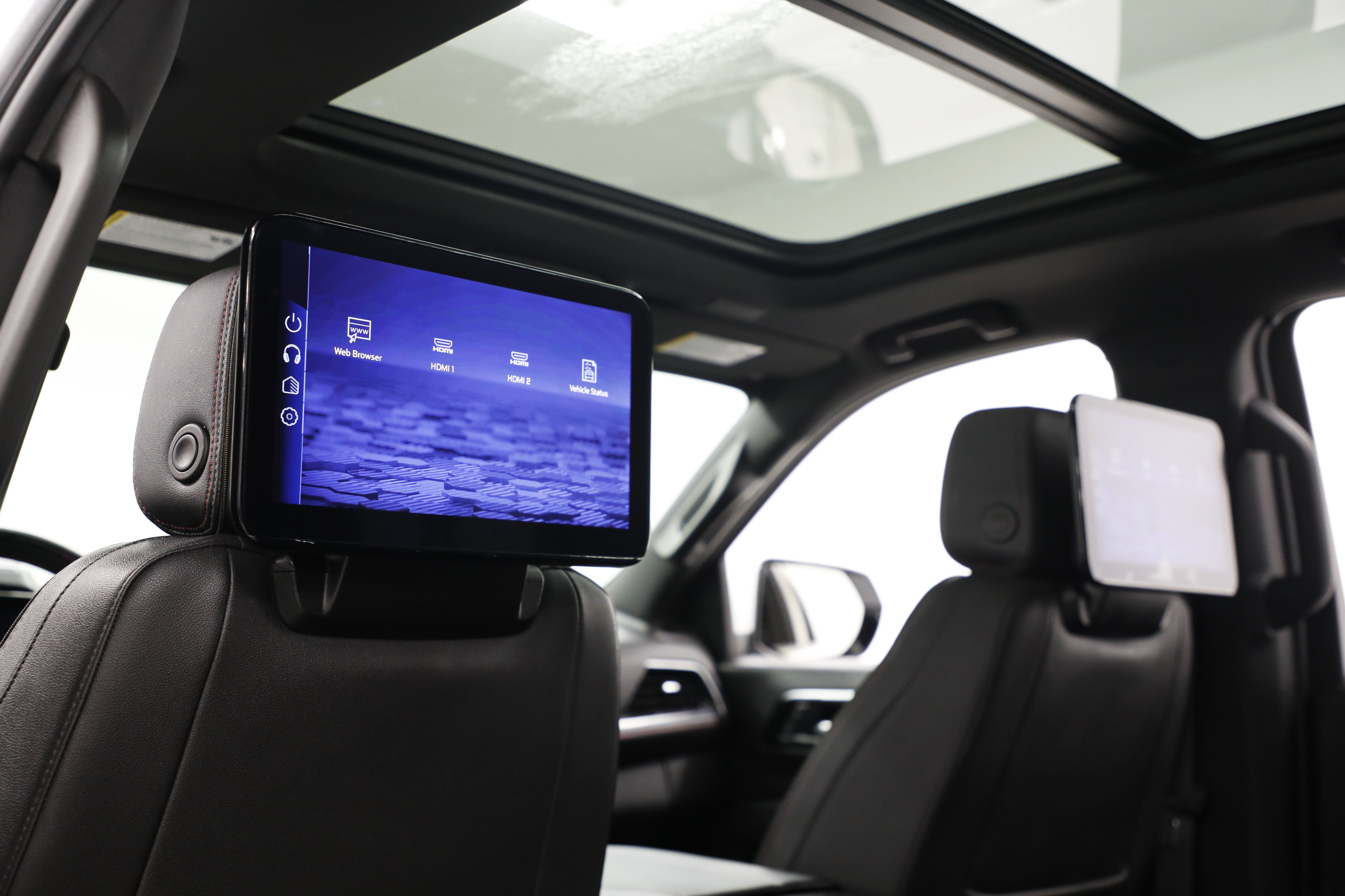 2025 Chevrolet Suburban RST