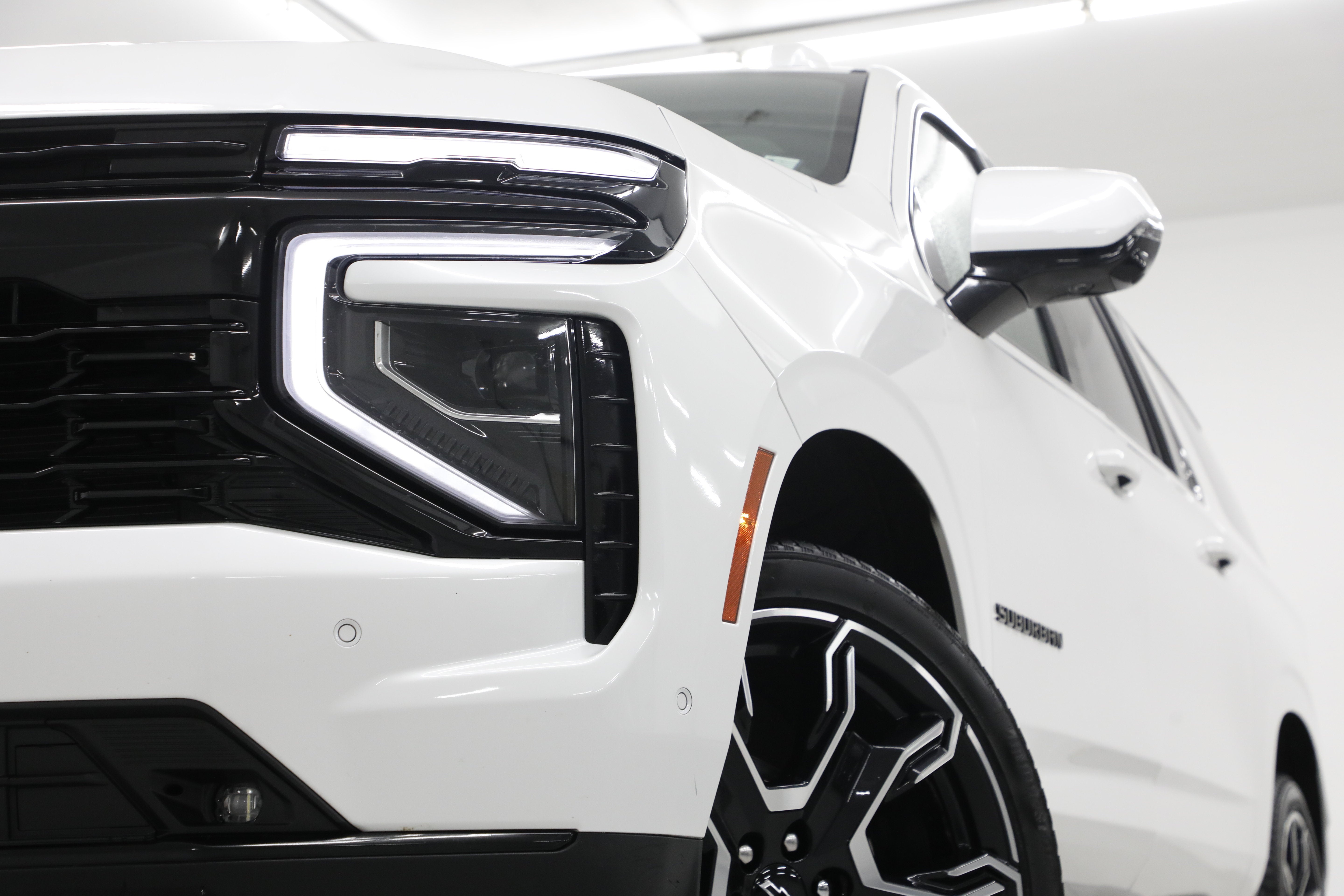 2025 Chevrolet Suburban RST
