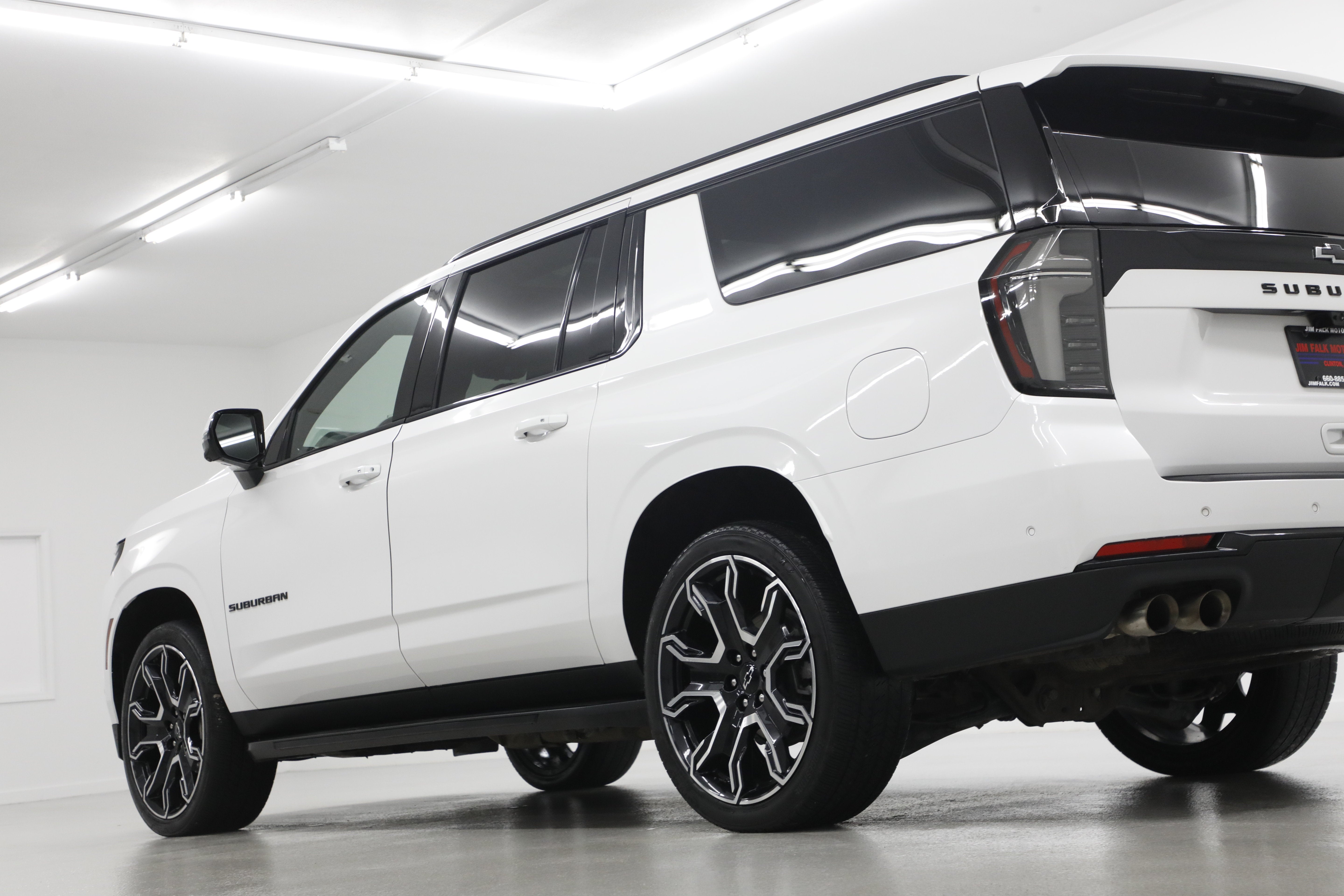 2025 Chevrolet Suburban RST
