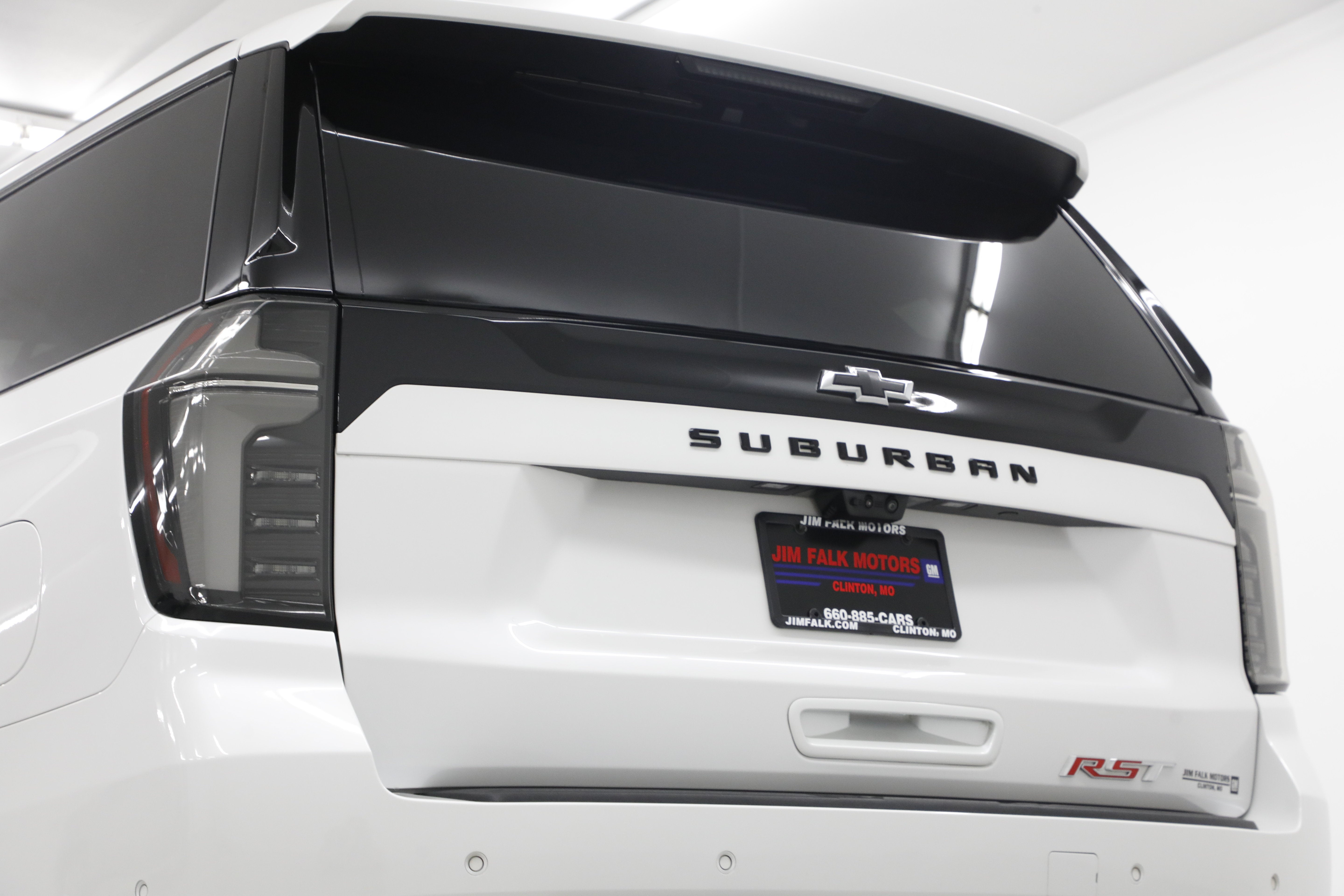 2025 Chevrolet Suburban RST