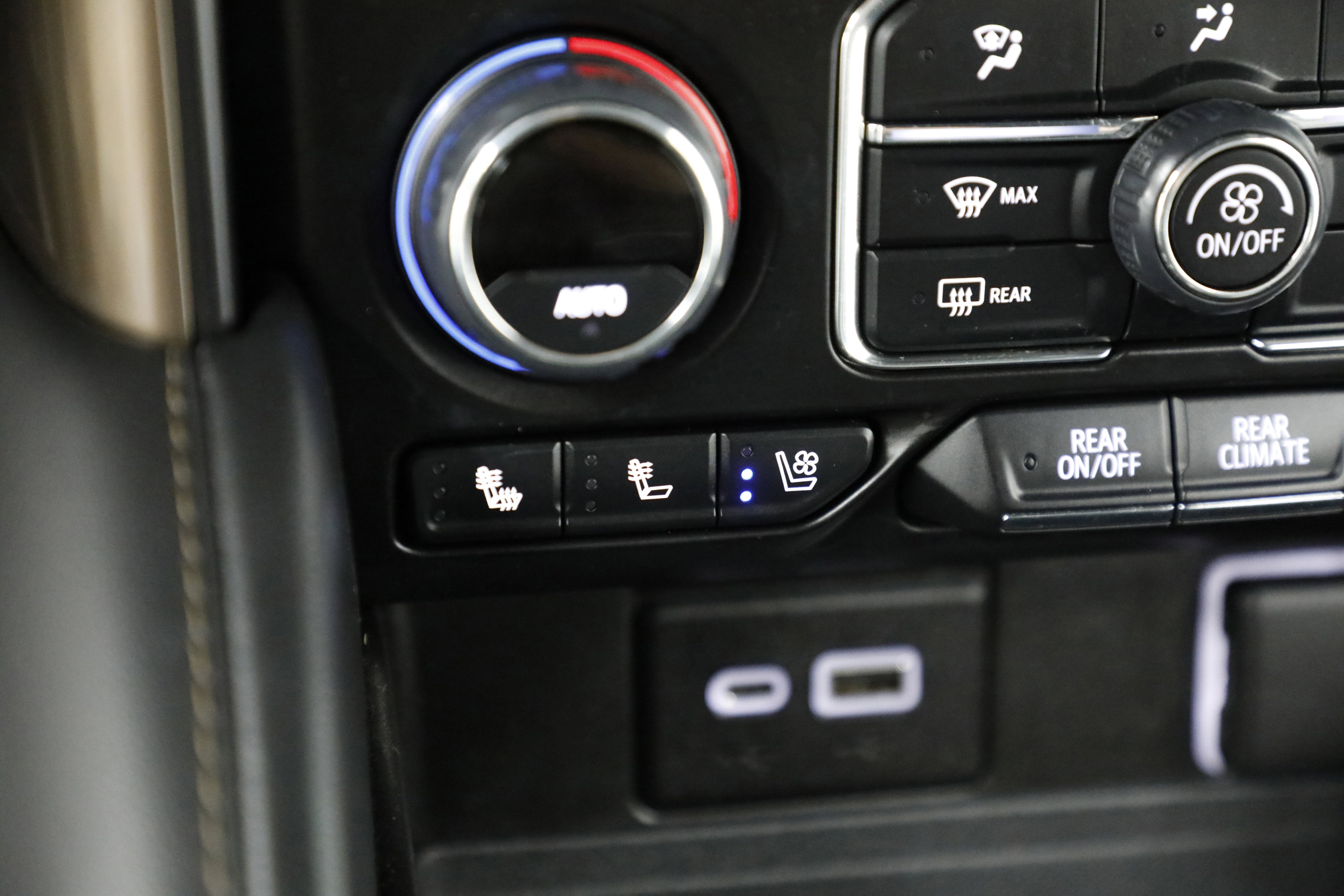 2022 Chevrolet Suburban High Country