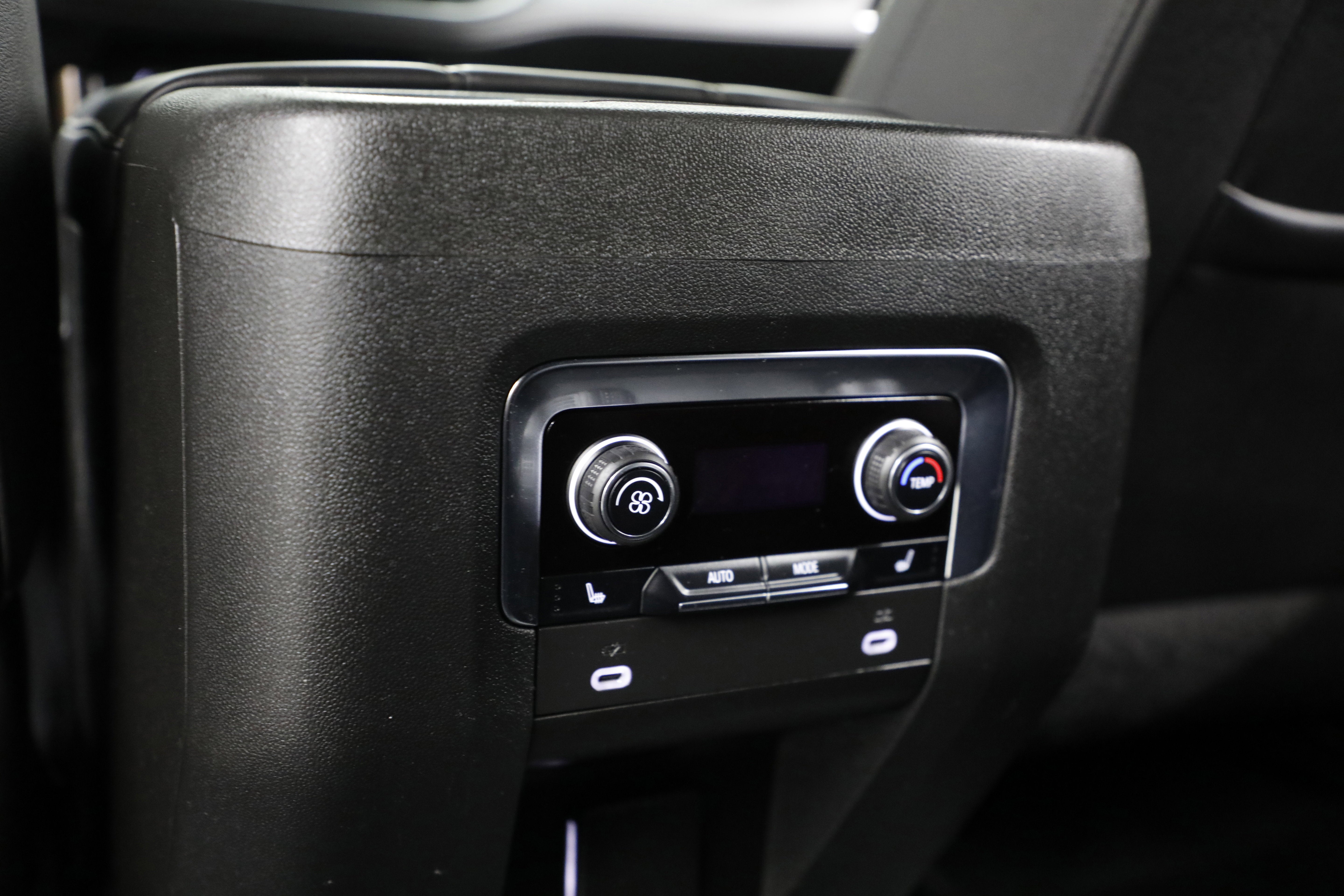 2022 Chevrolet Suburban High Country