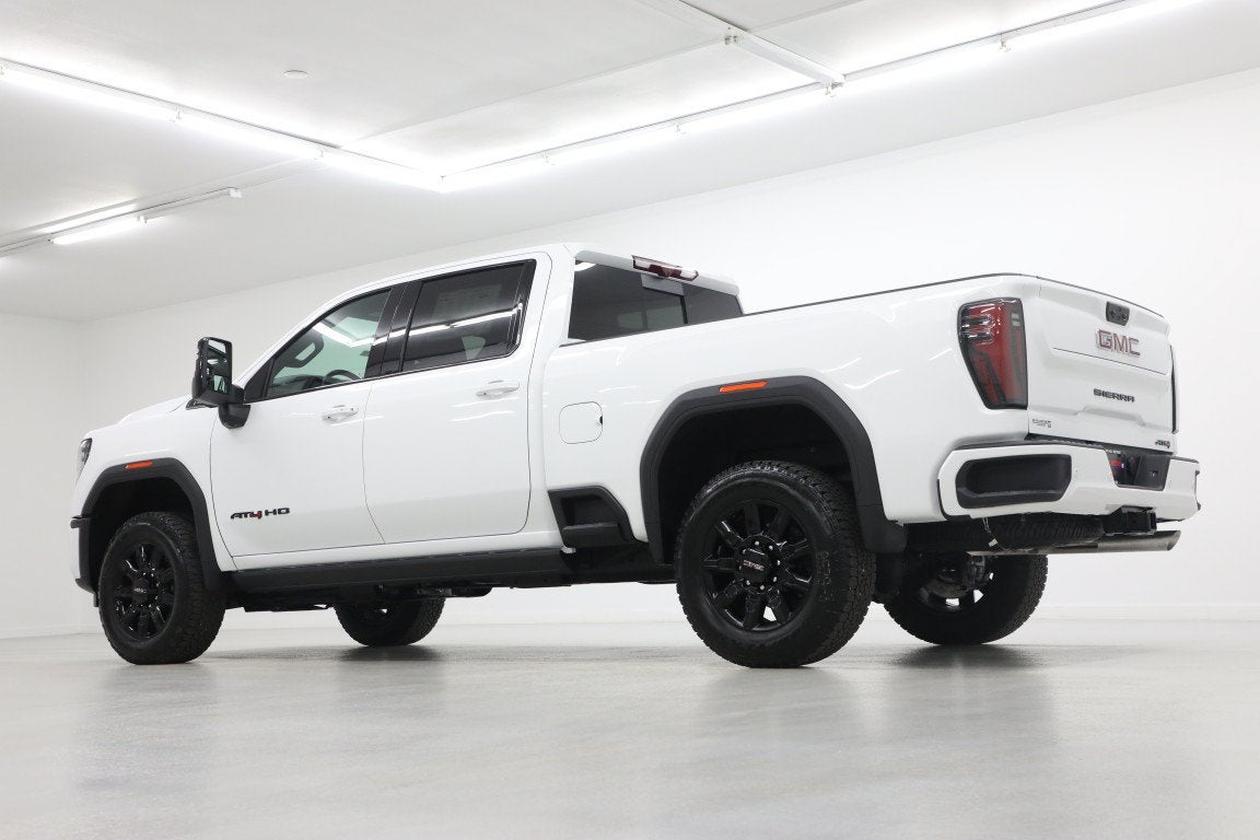 2026 GMC Sierra 2500HD AT4 - Photo 4