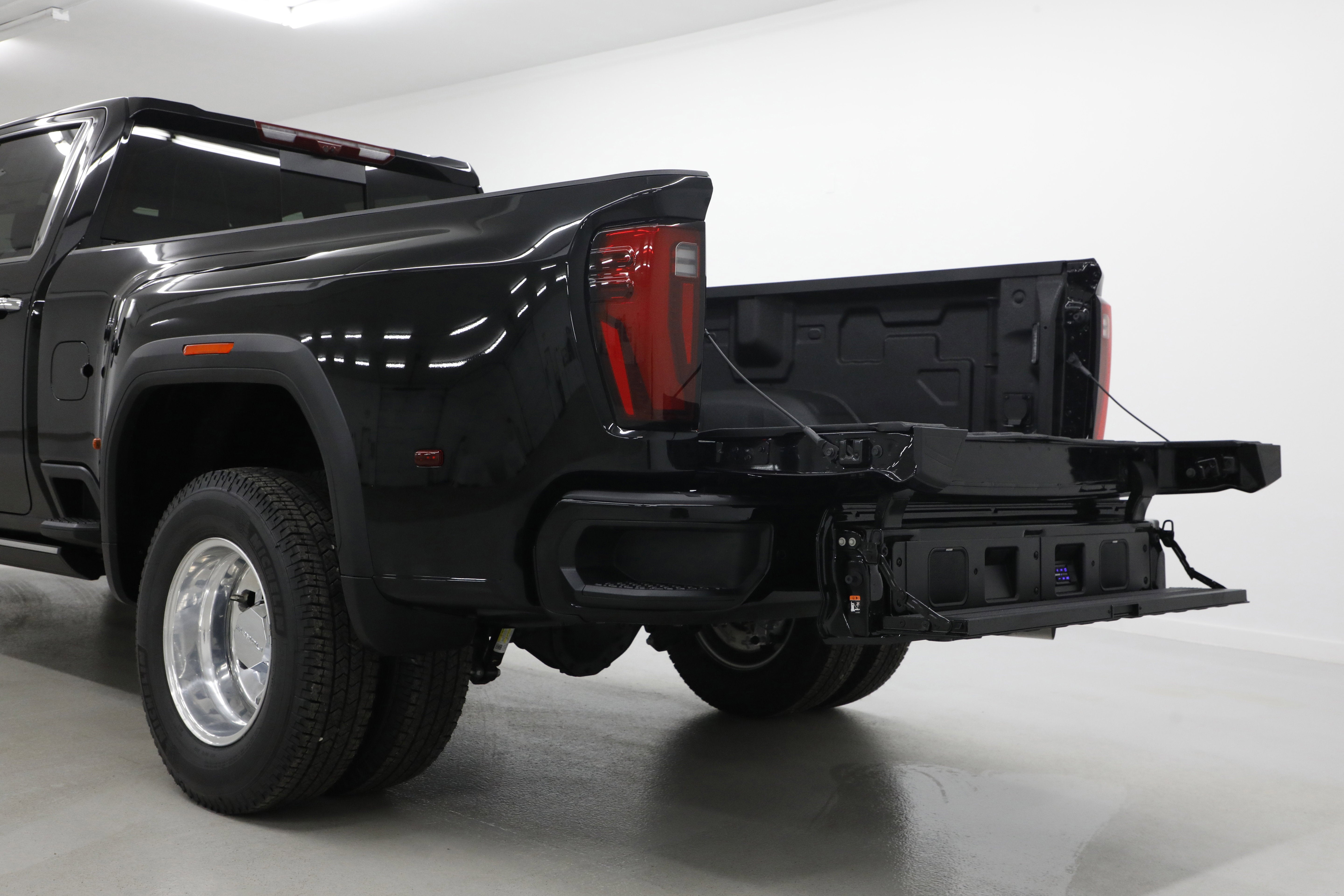 2026 GMC Sierra 3500 HD Denali Ultimate DRW