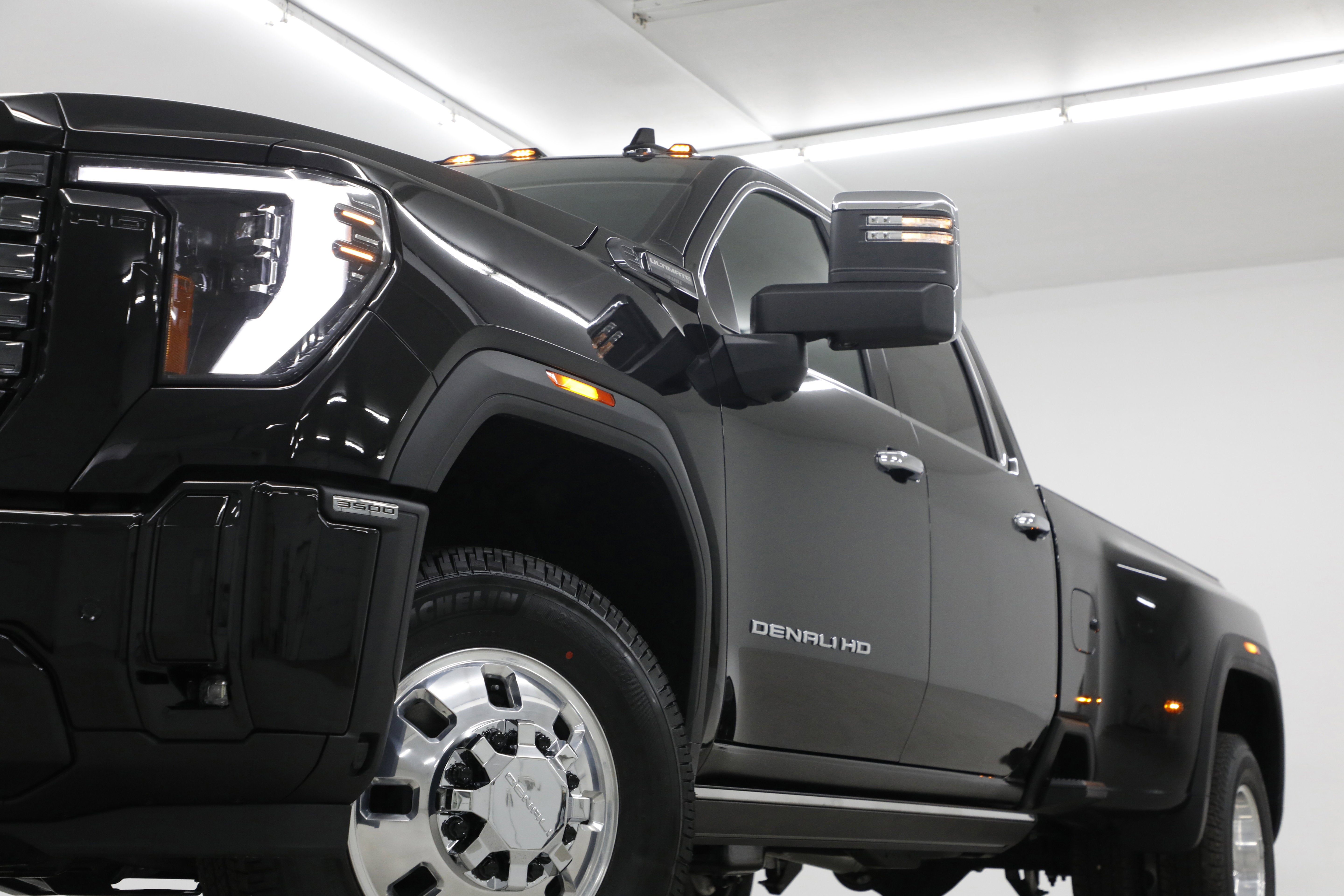 2026 GMC Sierra 3500 HD Denali Ultimate DRW