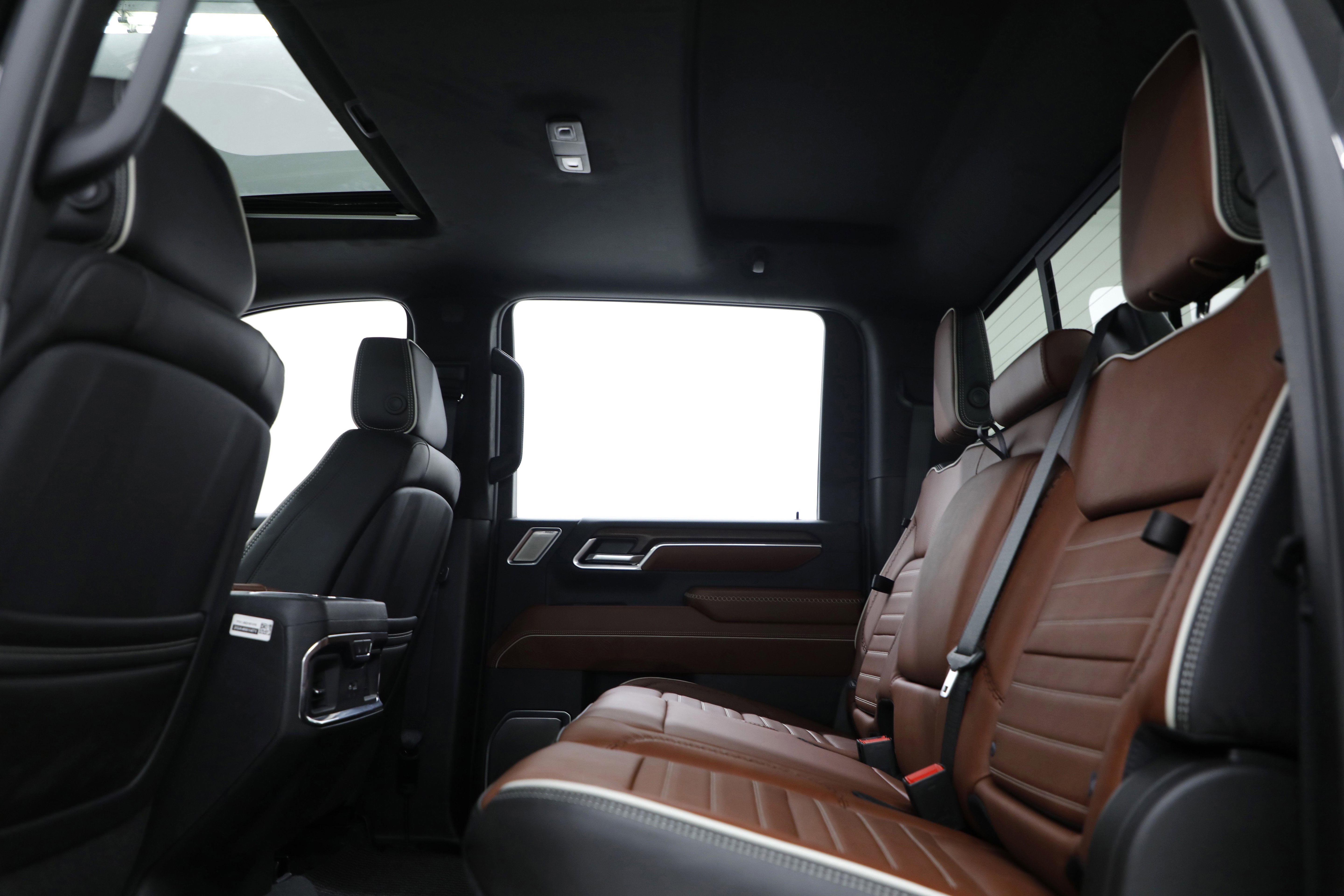 2026 GMC Sierra 3500 HD Denali Ultimate DRW