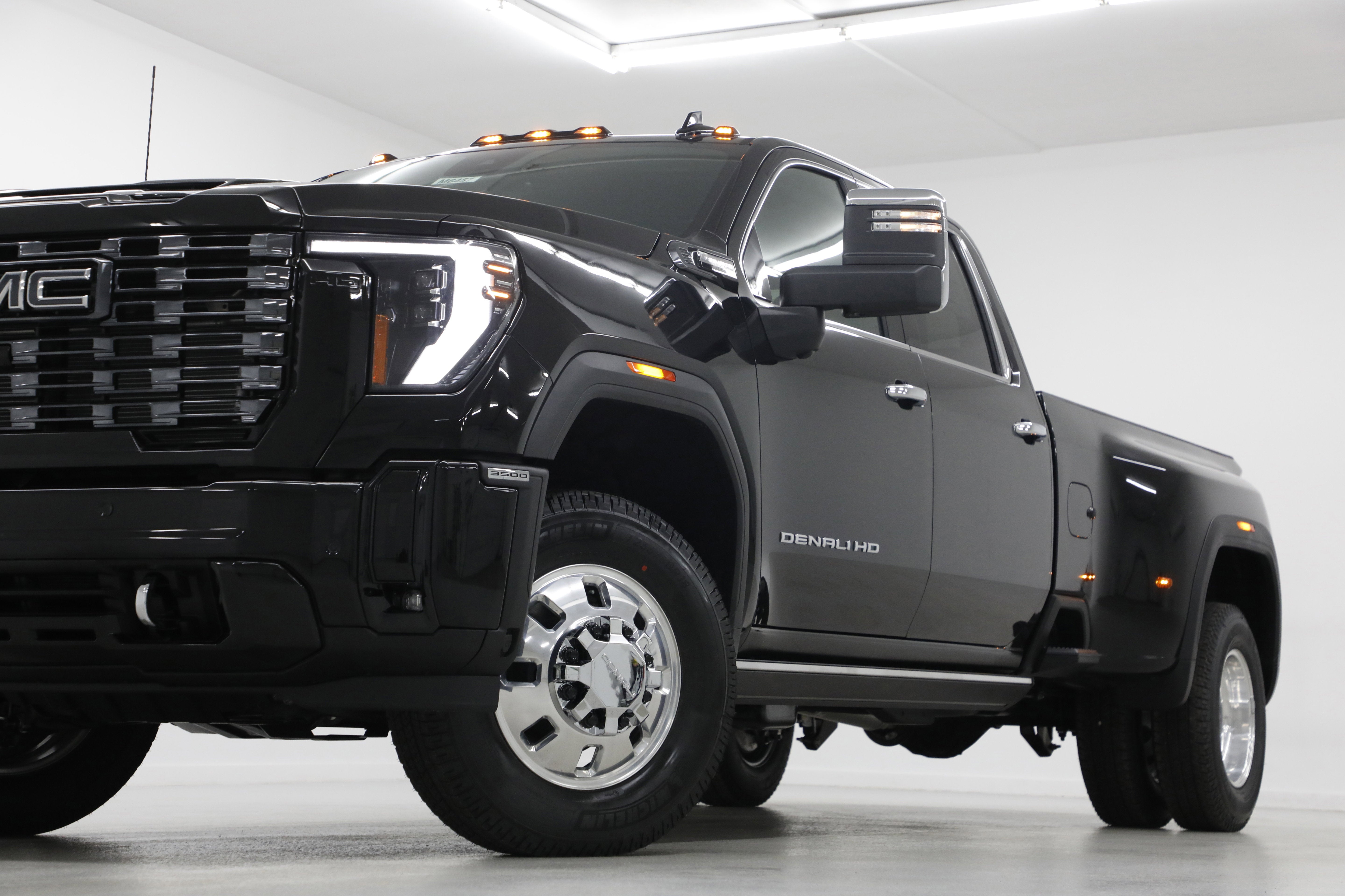 2026 GMC Sierra 3500 HD Denali Ultimate DRW