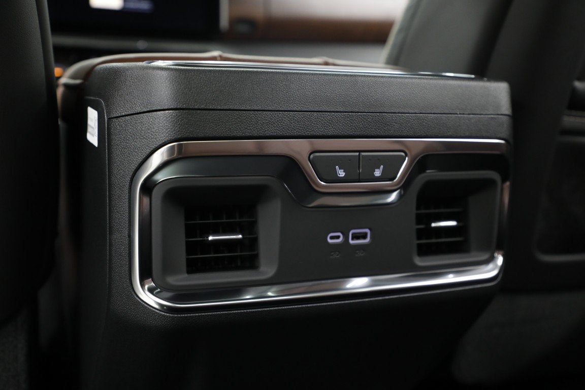 2026 GMC Sierra 3500 HD Denali Ultimate DRW