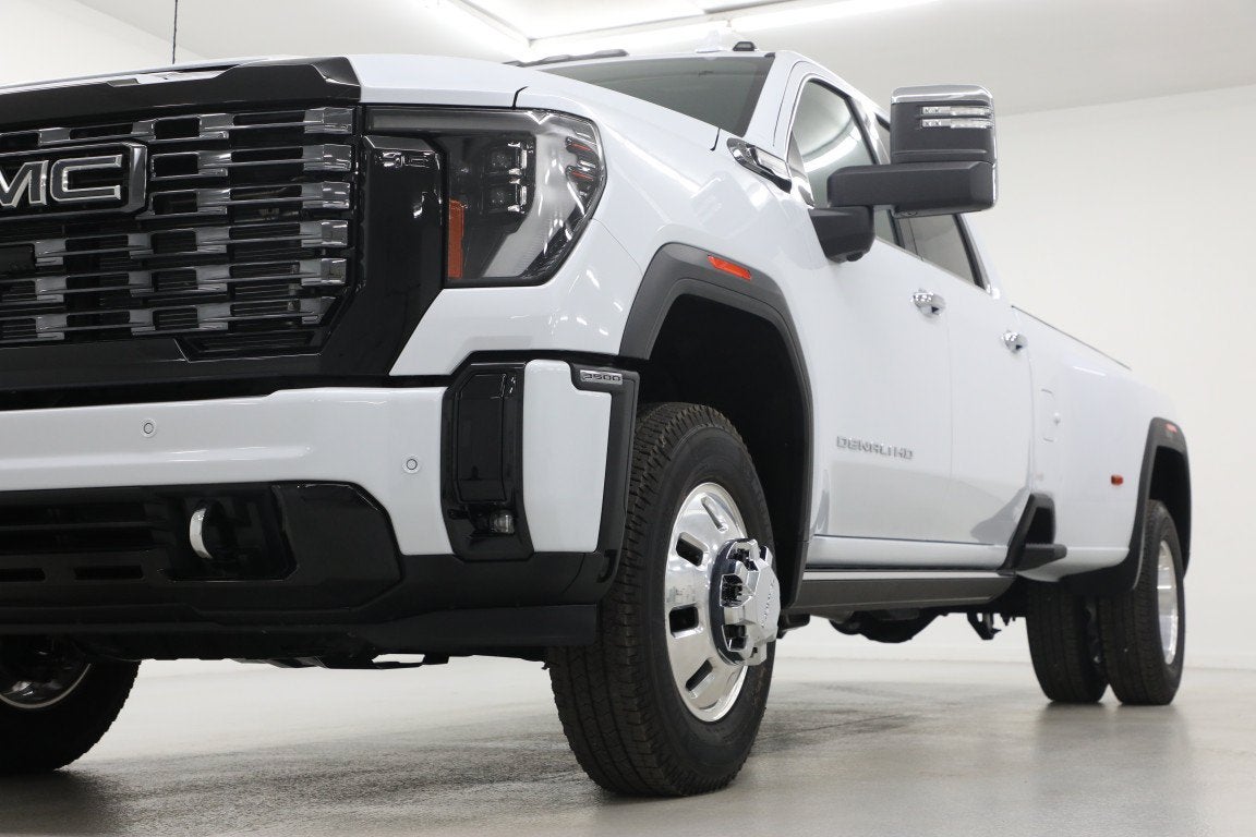 2026 GMC Sierra 3500 HD Denali Ultimate DRW