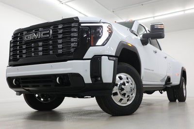 2026 GMC Sierra 3500 HD Denali Ultimate DRW