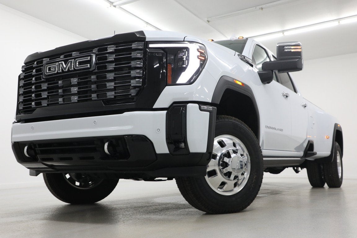 2026 GMC Sierra 3500 HD Denali Ultimate DRW