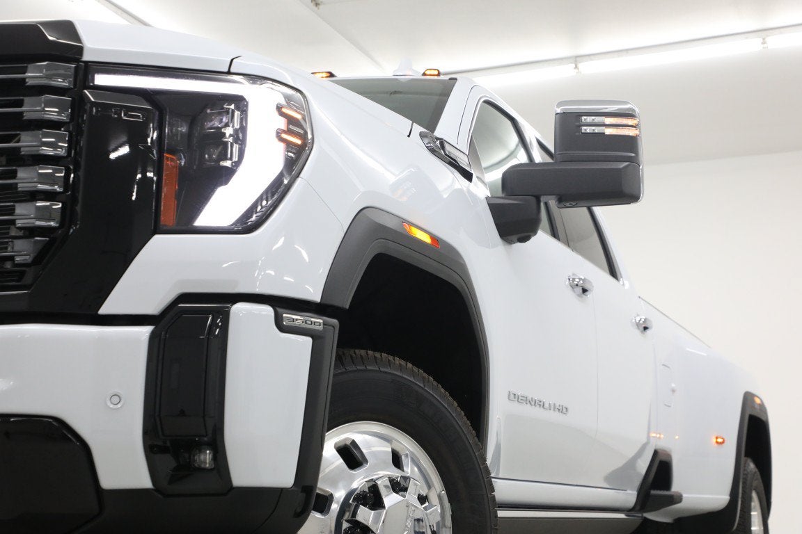 2026 GMC Sierra 3500 HD Denali Ultimate DRW