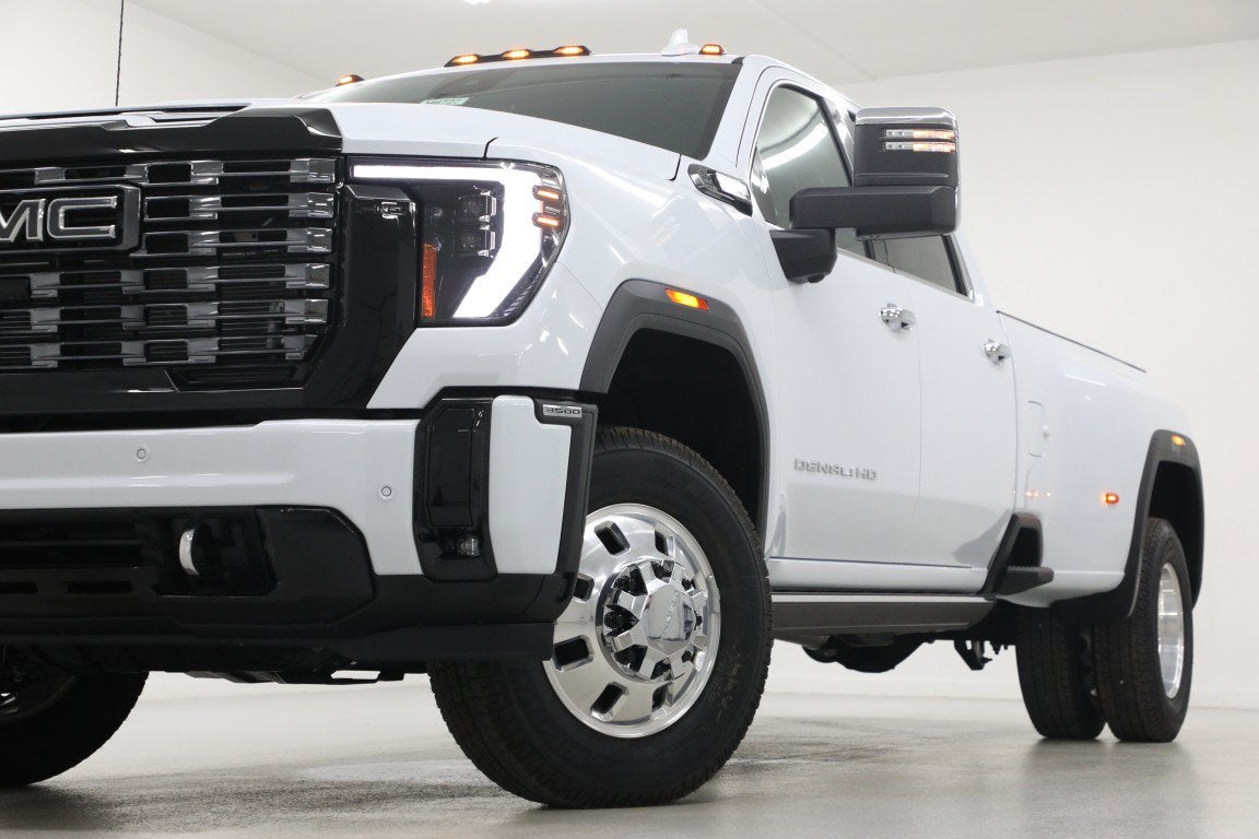 2026 GMC Sierra 3500 HD Denali Ultimate DRW