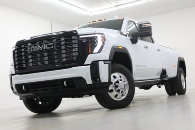 2026 GMC Sierra 3500 HD Denali Ultimate DRW