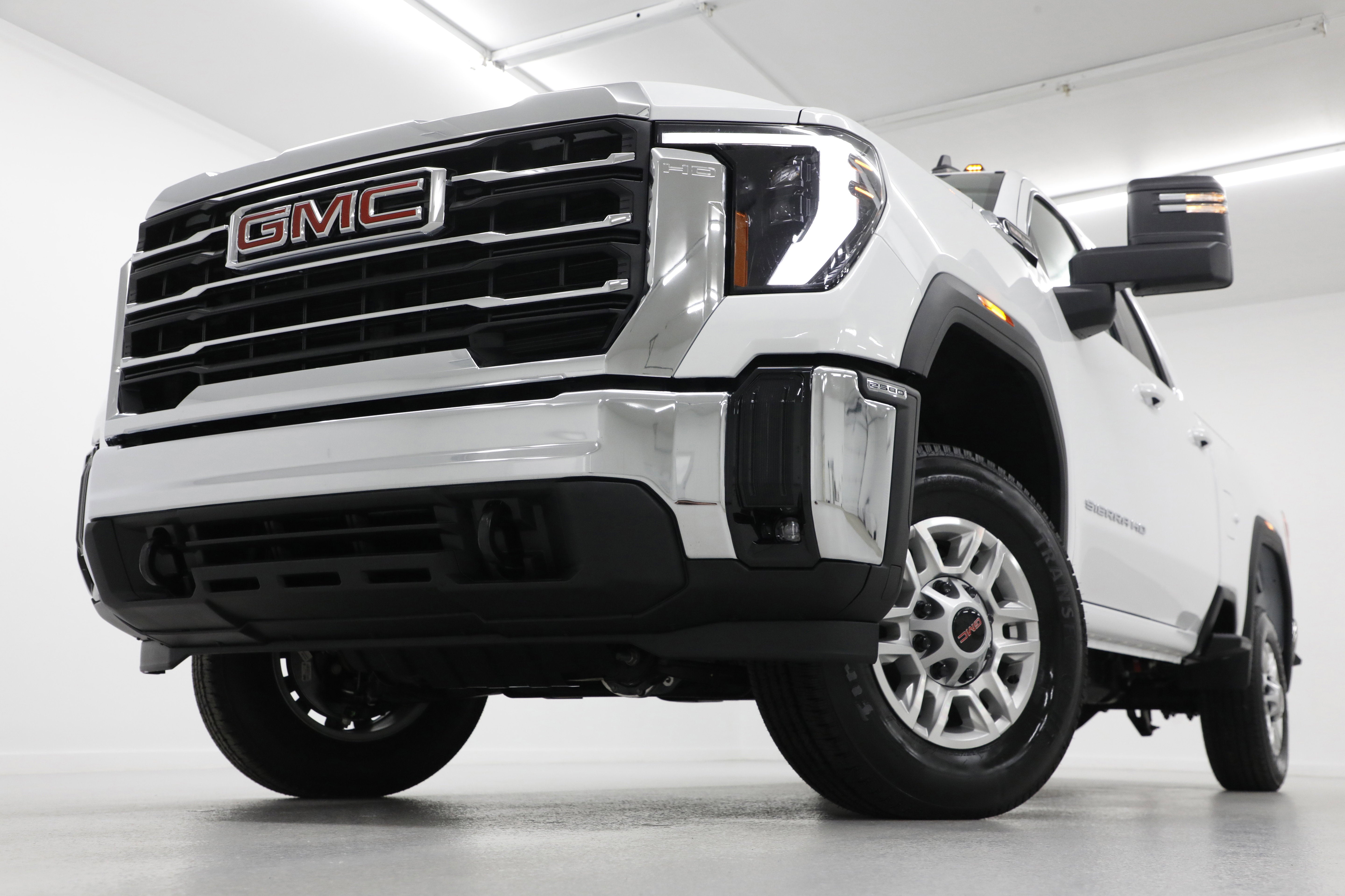 2026 GMC Sierra 2500 HD SLE