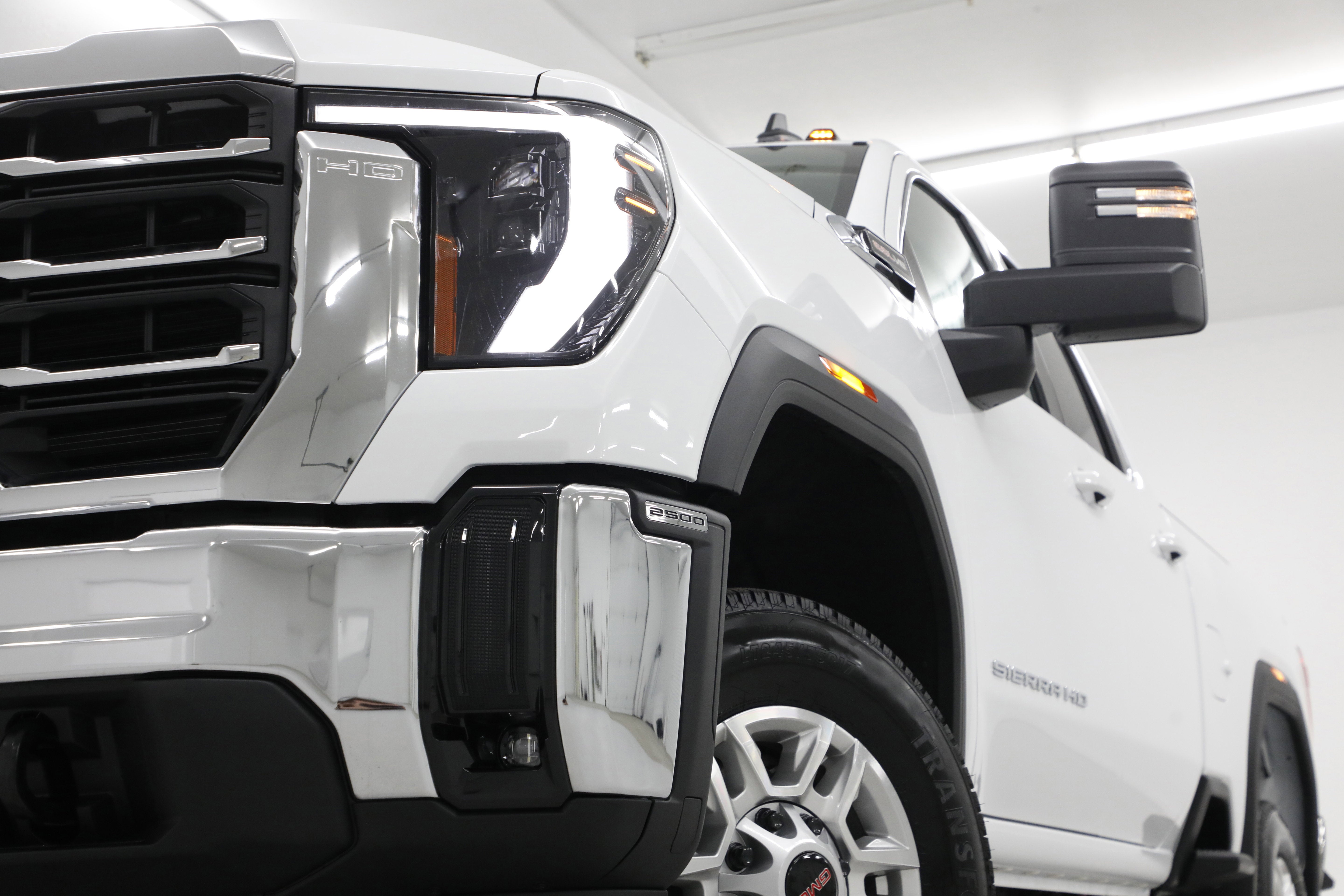 2026 GMC Sierra 2500 HD SLE