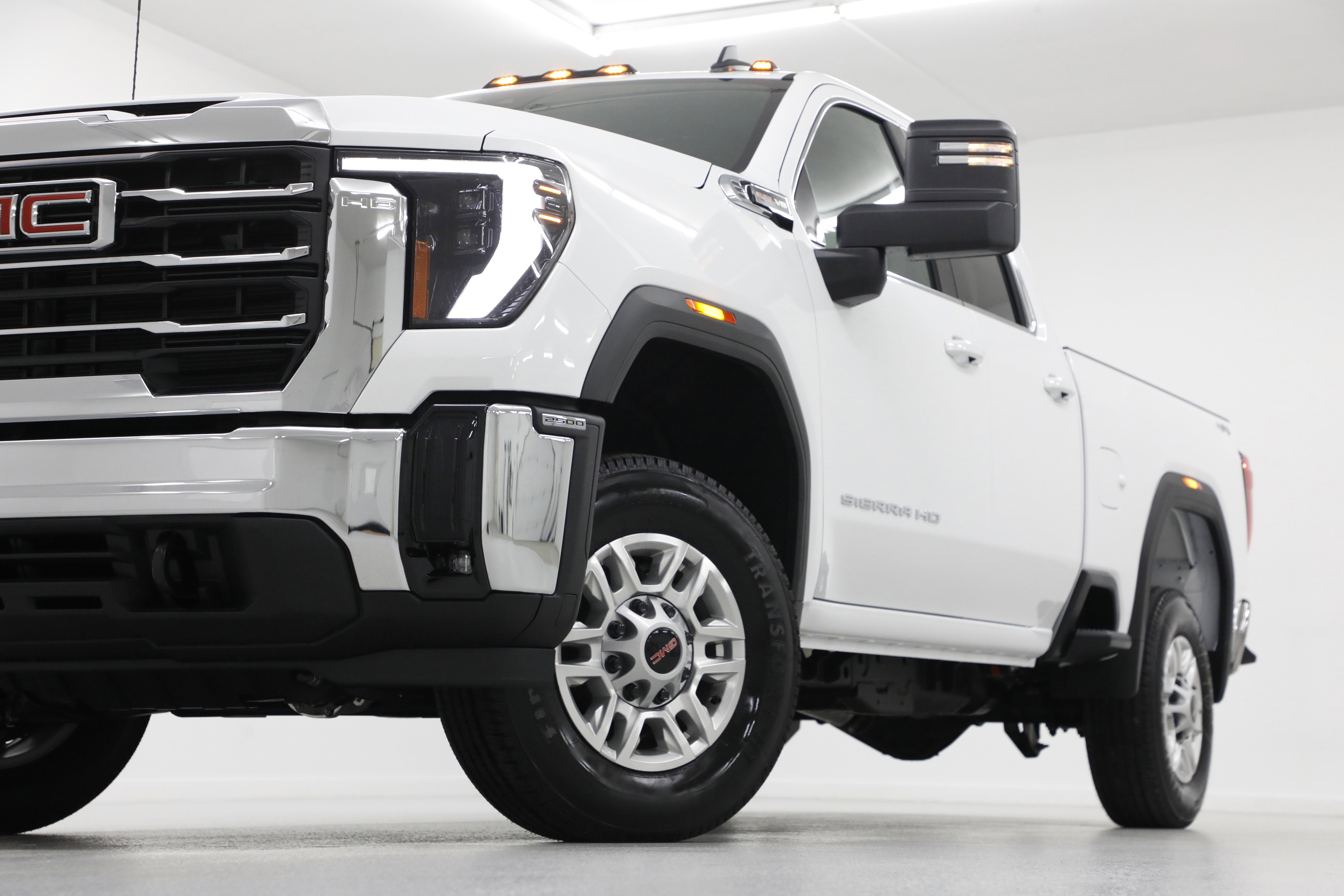 2026 GMC Sierra 2500 HD SLE