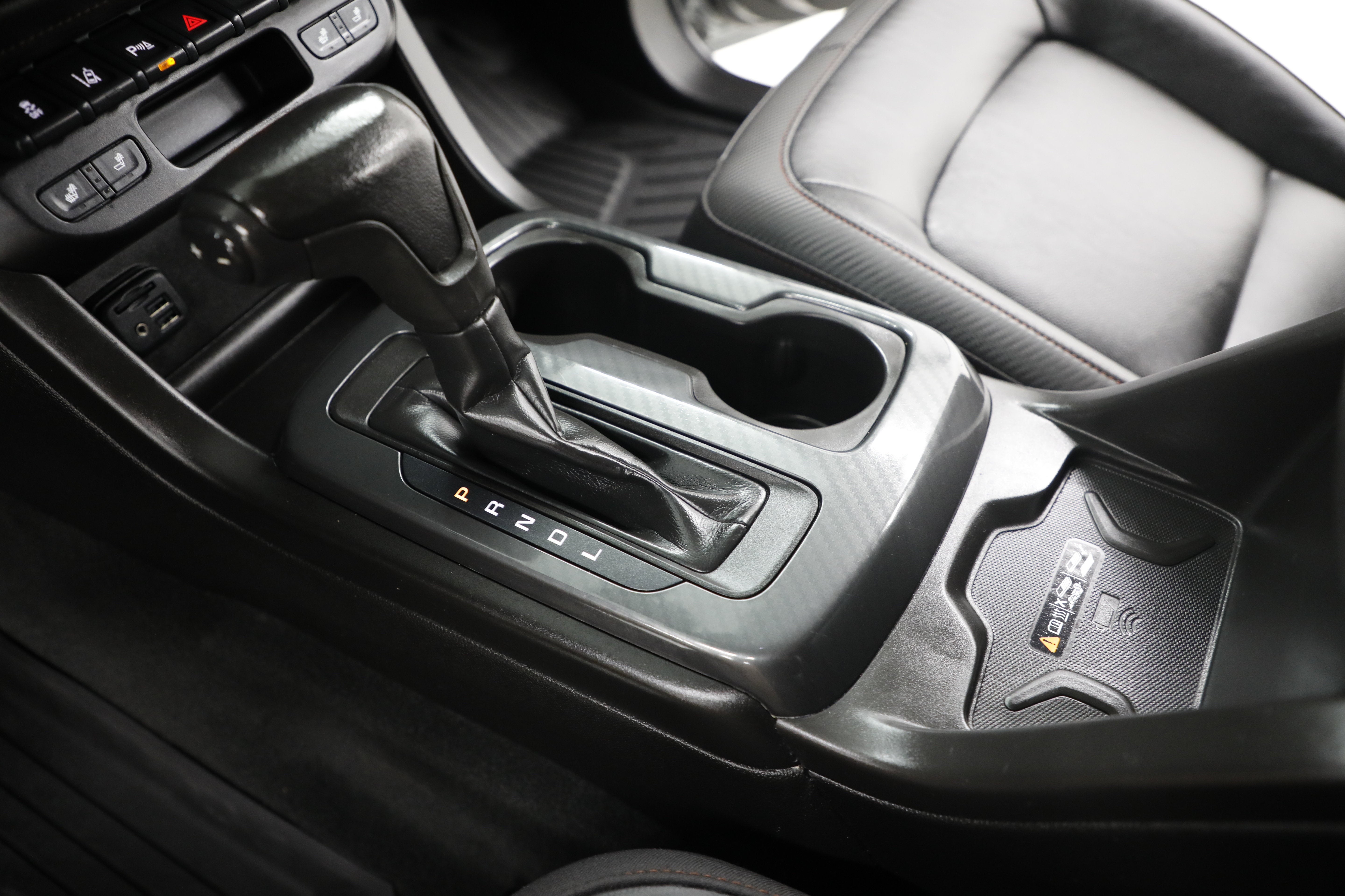 2021 GMC Canyon 4WD AT4 w/Leather