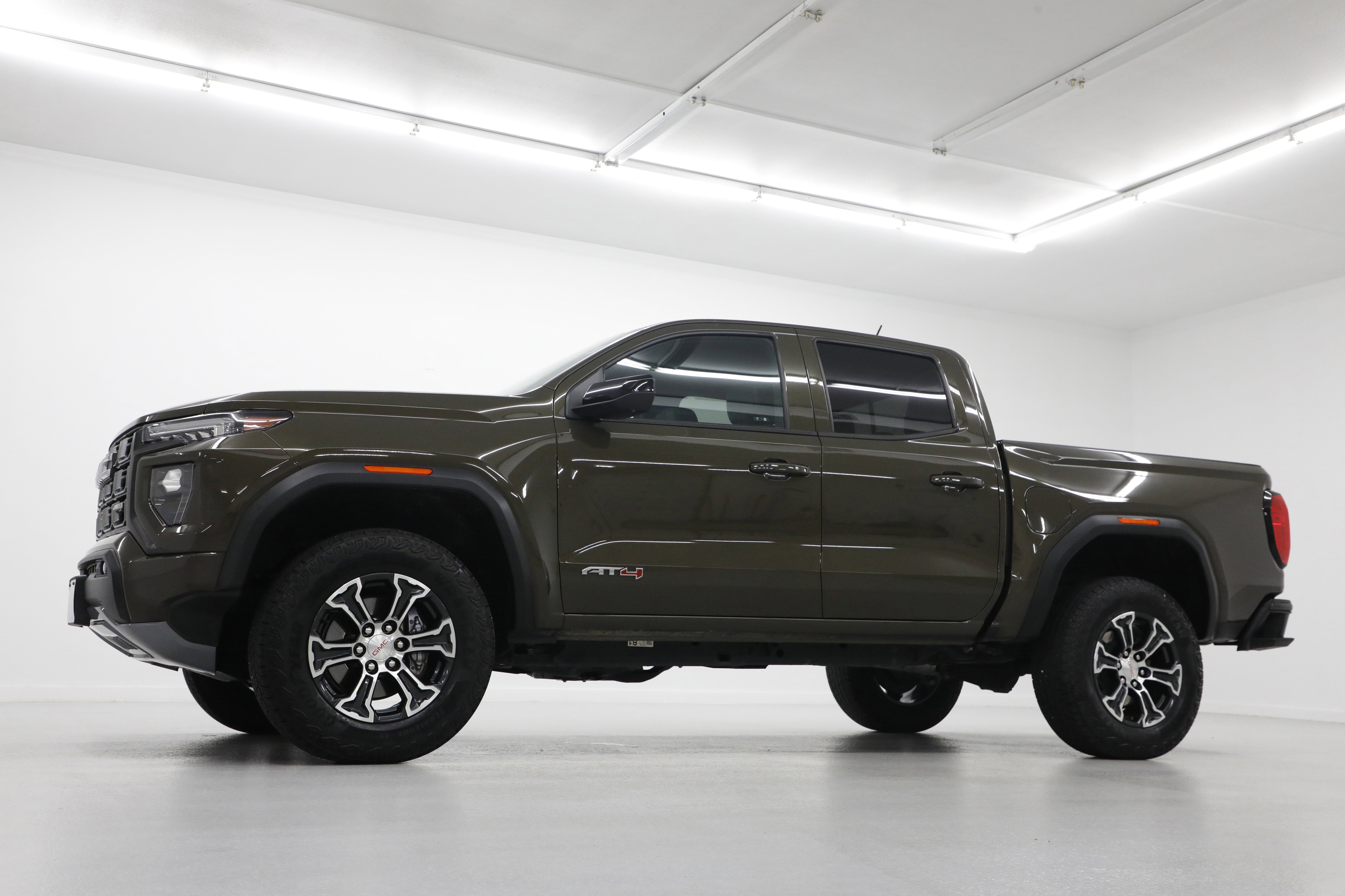 2023 GMC Canyon AT4
