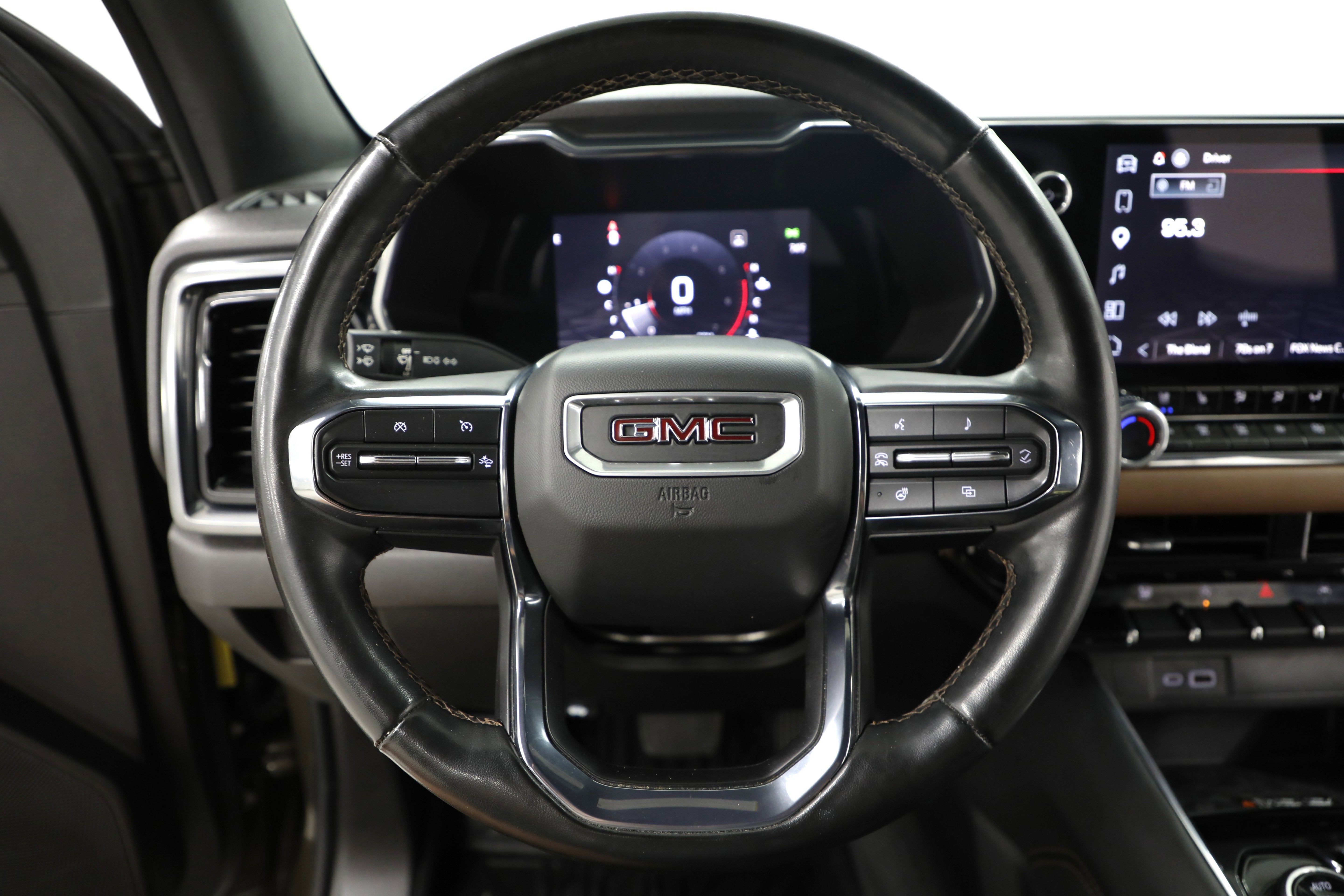 2023 GMC Canyon AT4