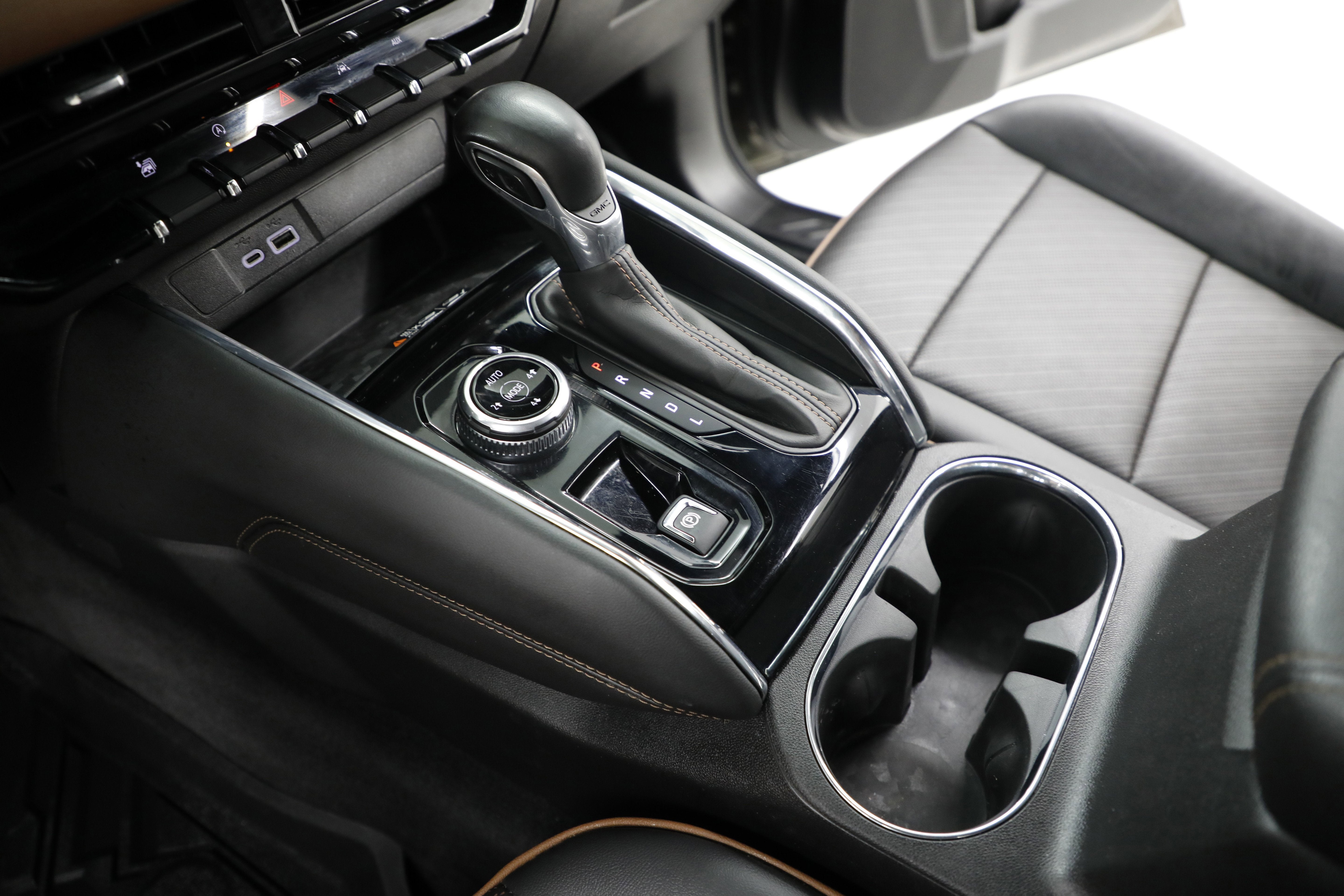 2023 GMC Canyon AT4