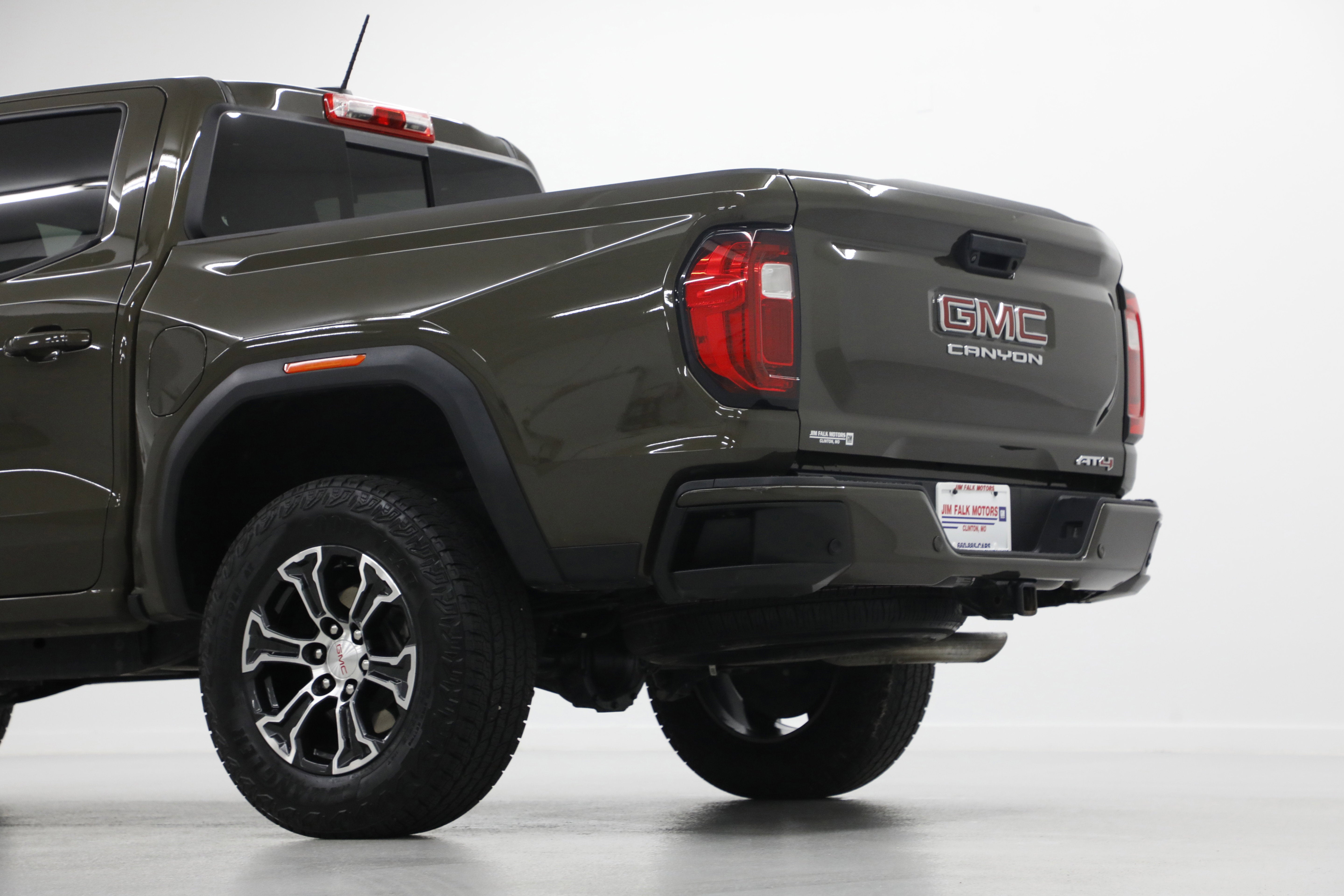 2023 GMC Canyon AT4