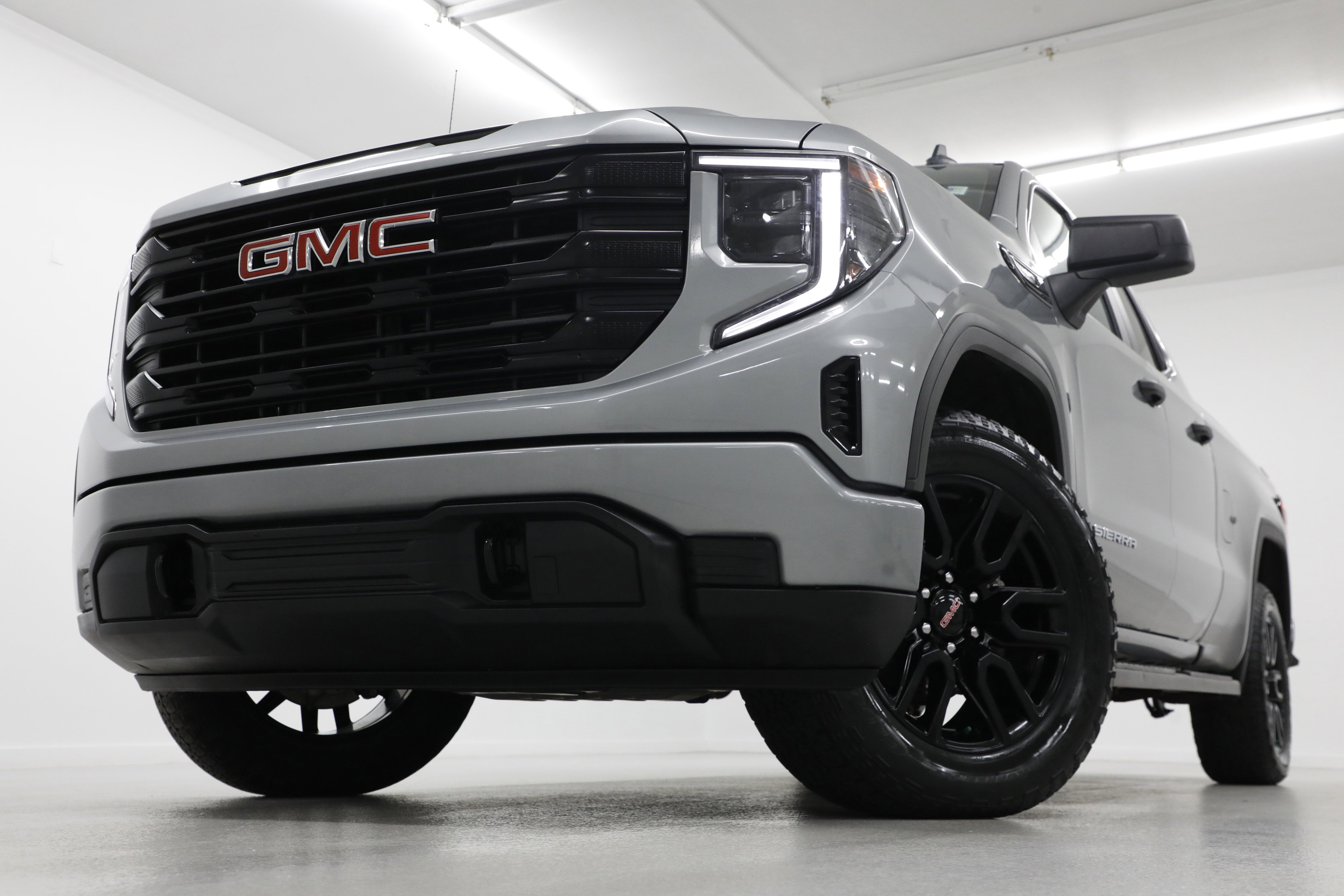 2023 GMC Sierra 1500 Pro