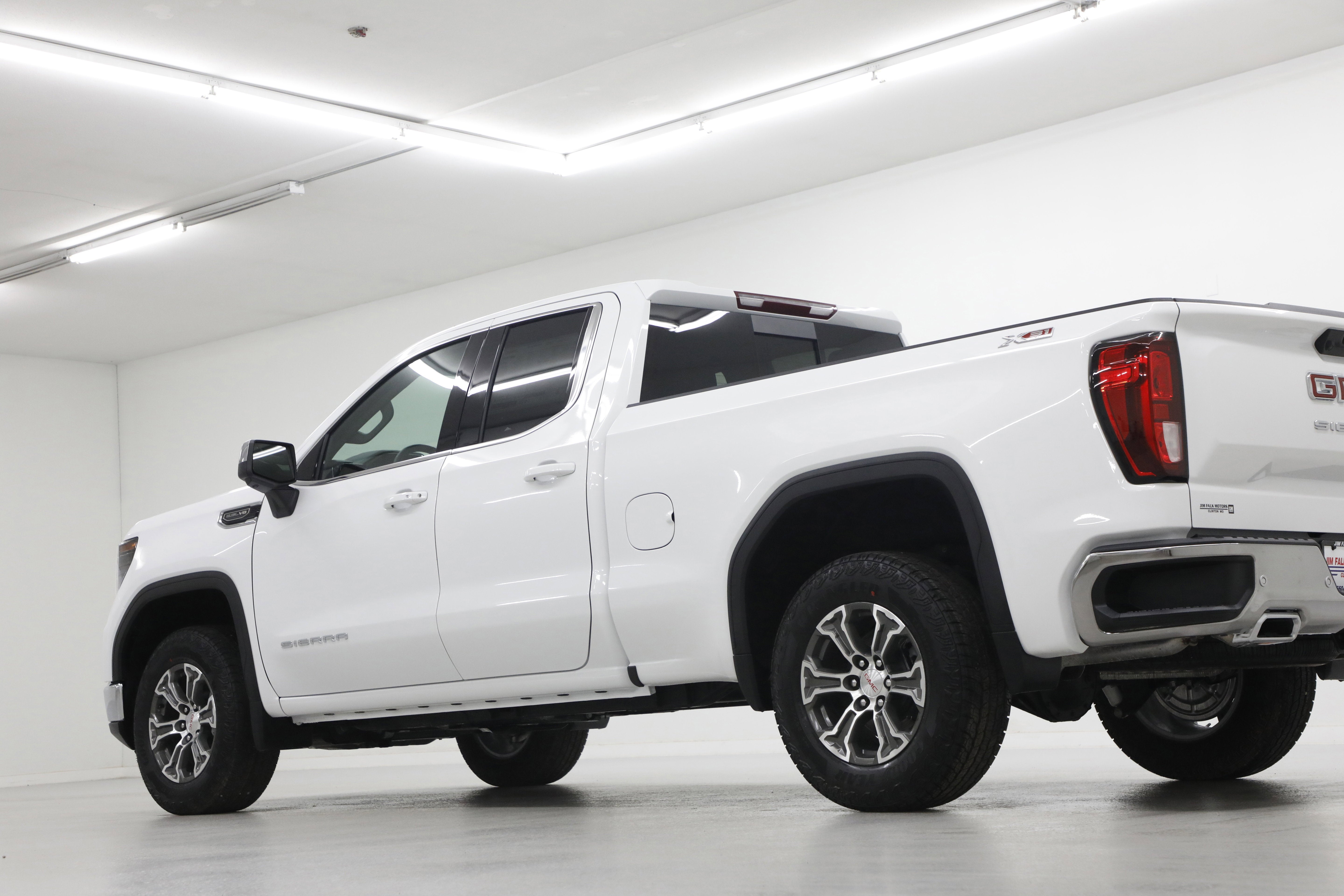 2026 GMC Sierra 1500 SLE