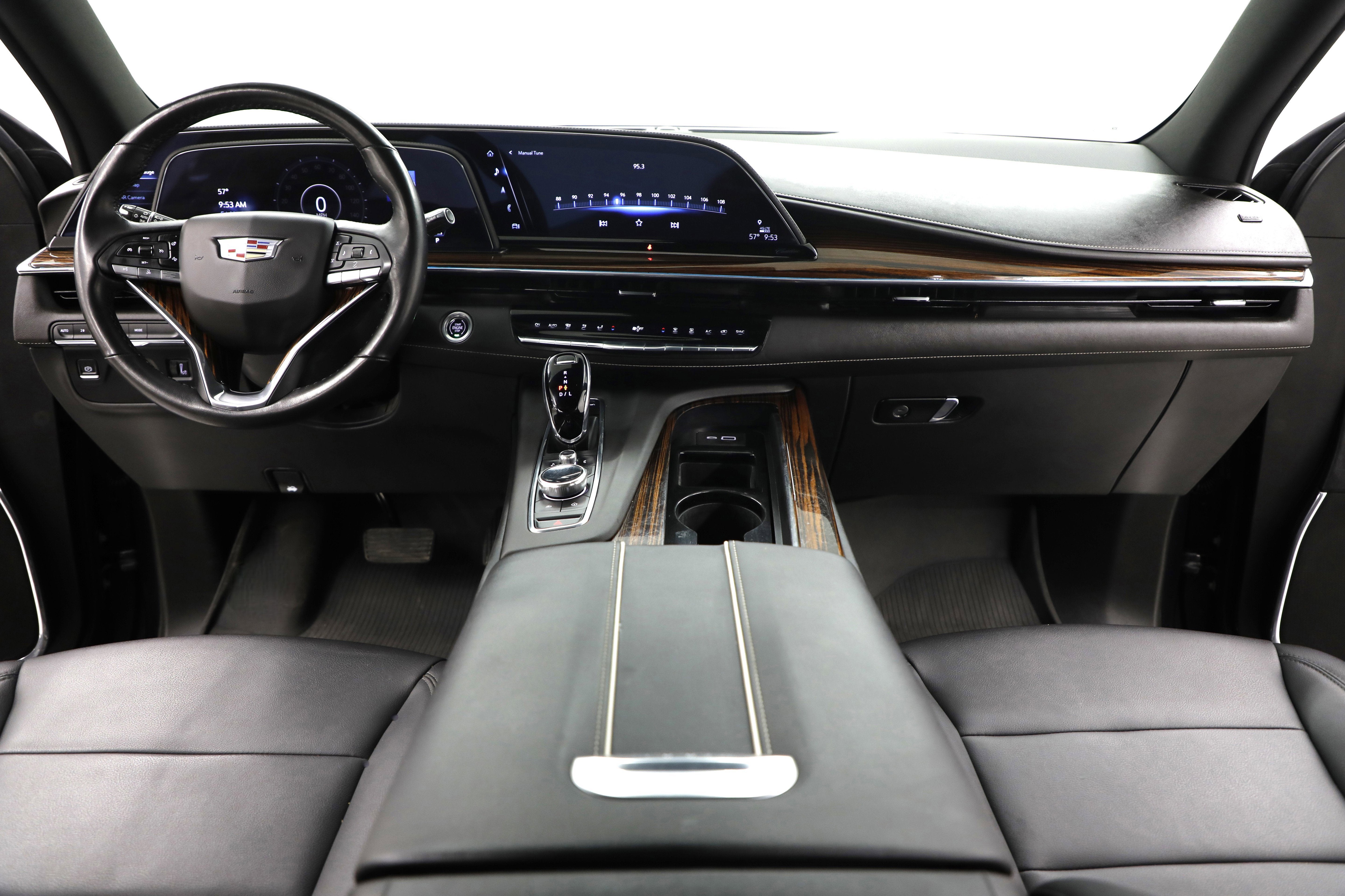 2022 Cadillac Escalade Luxury