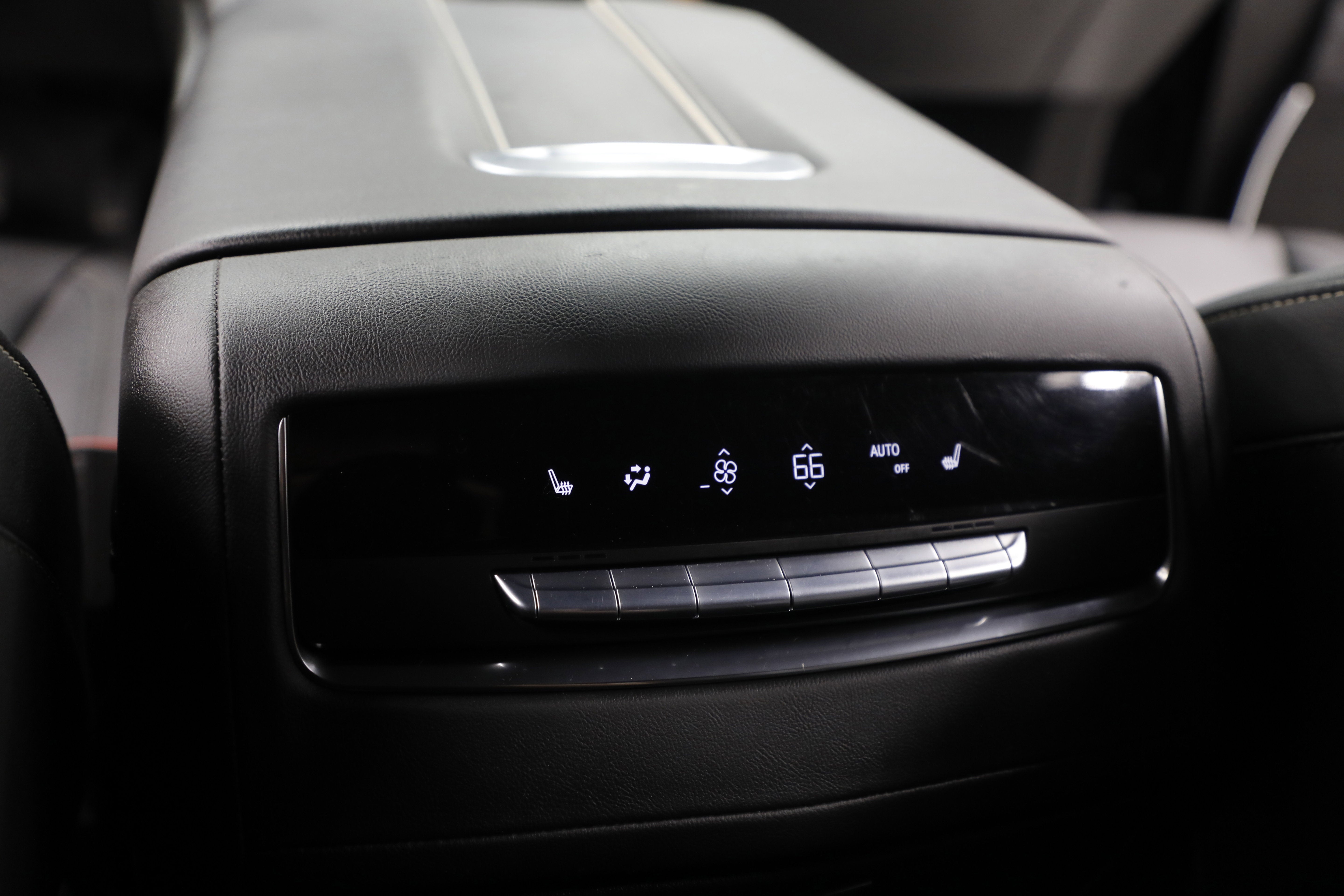 2022 Cadillac Escalade Luxury