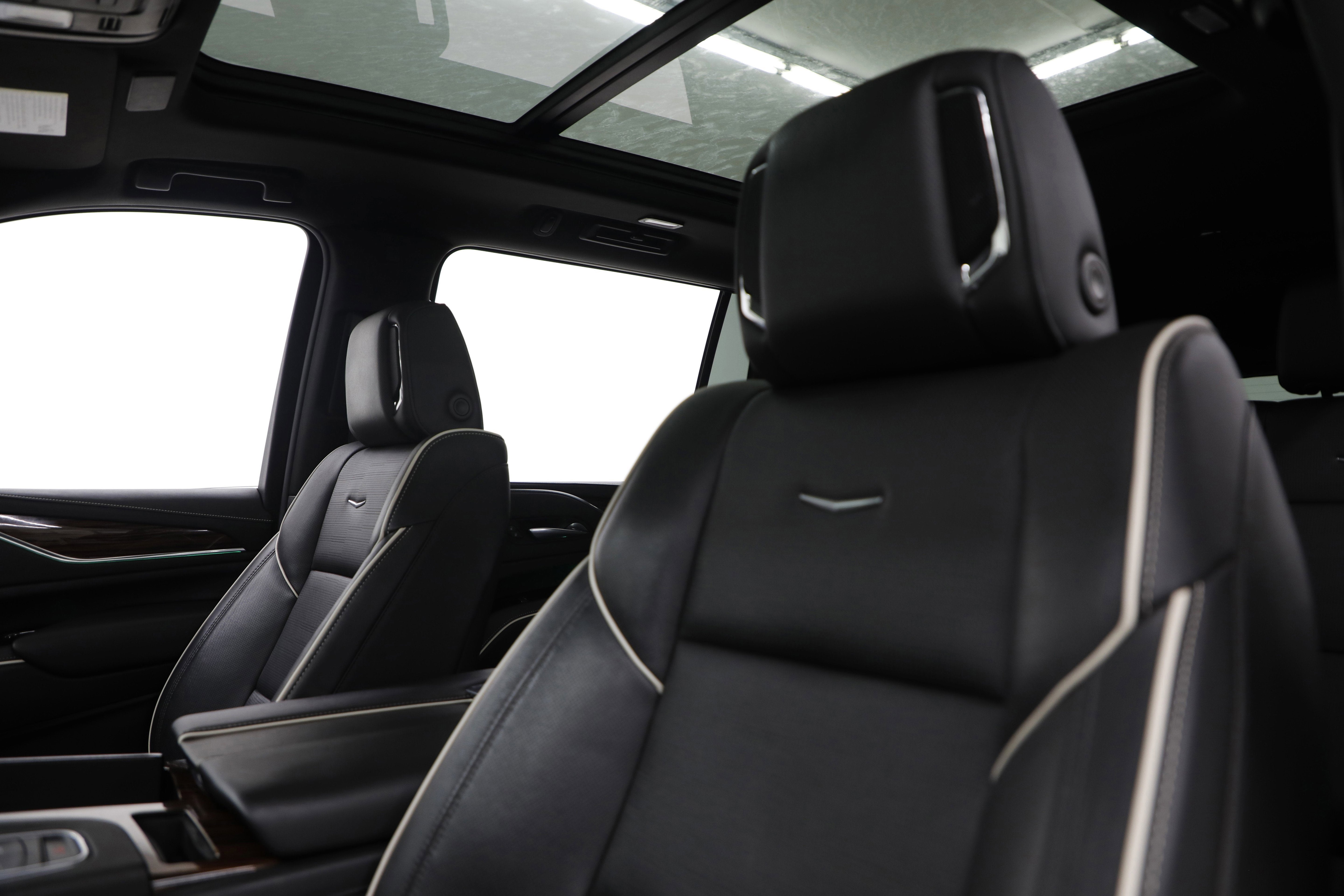 2022 Cadillac Escalade ESV Premium Luxury