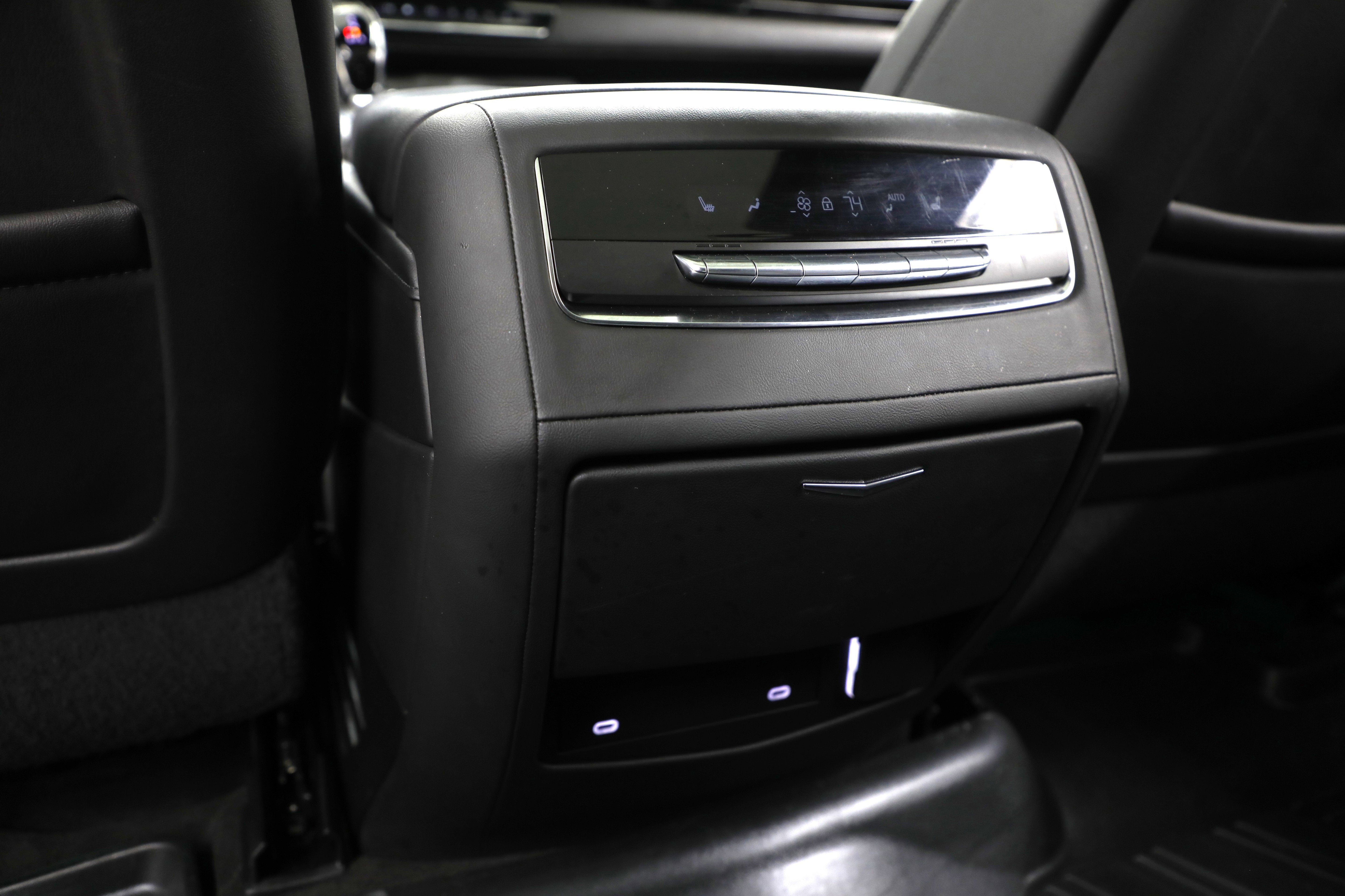 2022 Cadillac Escalade ESV Premium Luxury